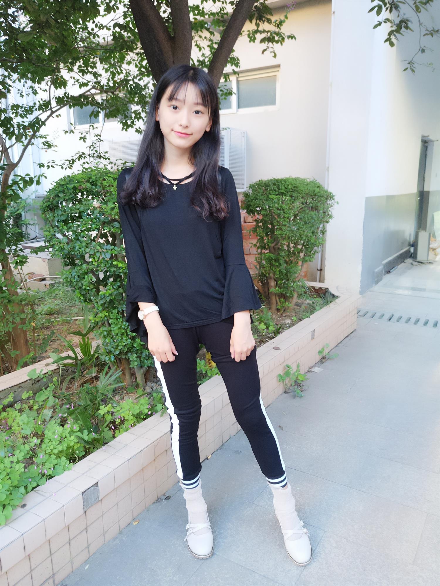 蓓蓓 学校生活 [49P-83MB]