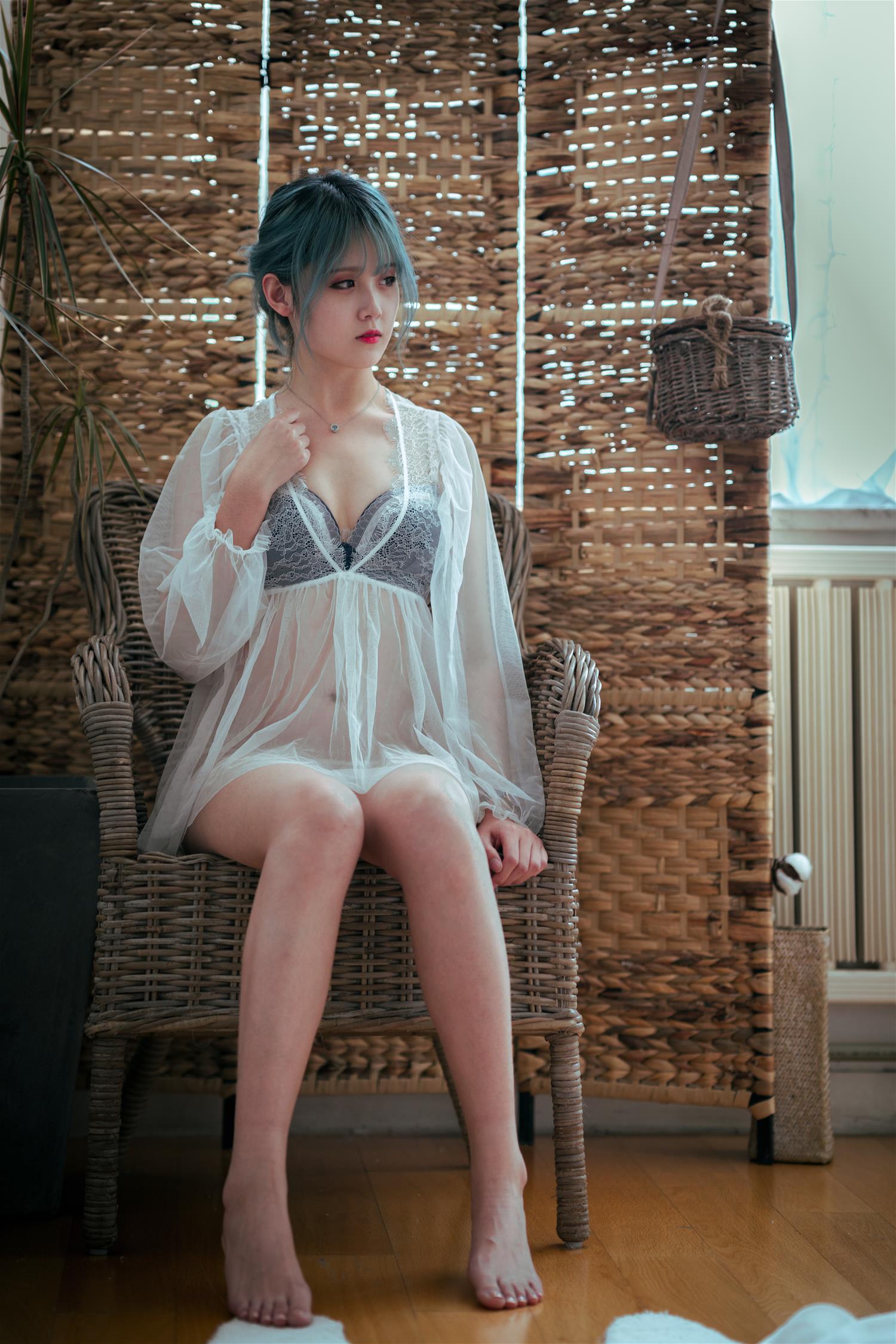 Akisoso秋楚楚 私房 调色 [24P-413MB]