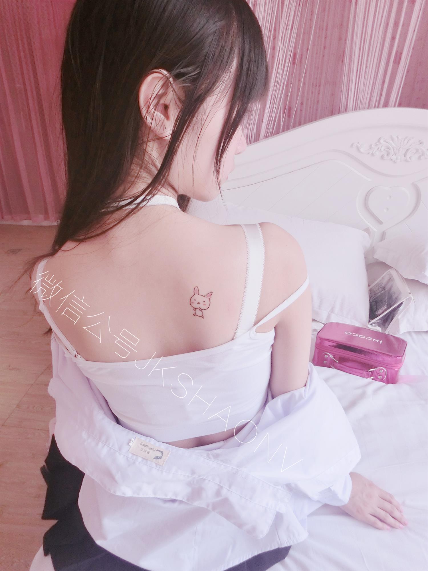 小学生赛高 脱掉你纯白衬衫主题 [60P-73MB]