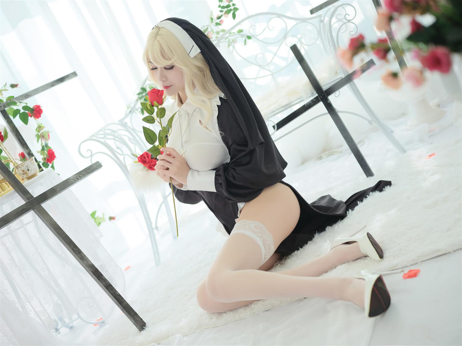 一米八的大梨子 修女 [36P-118MB]