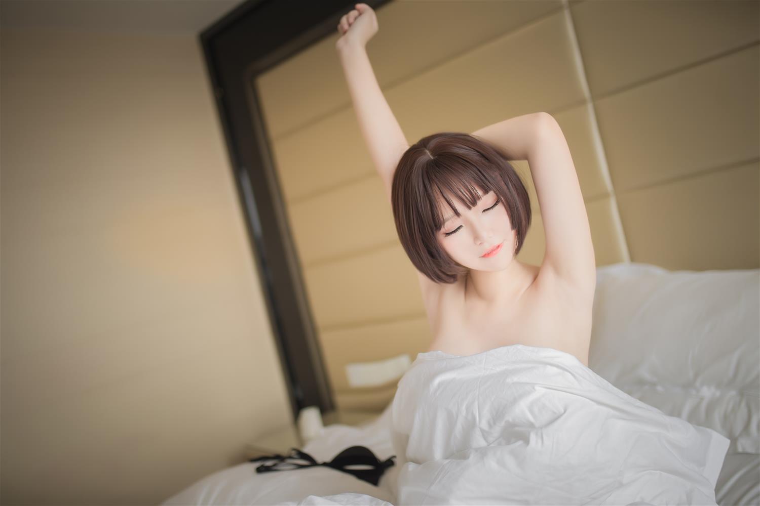 Yoko宅夏 一号本 白丝 [25P-156MB]