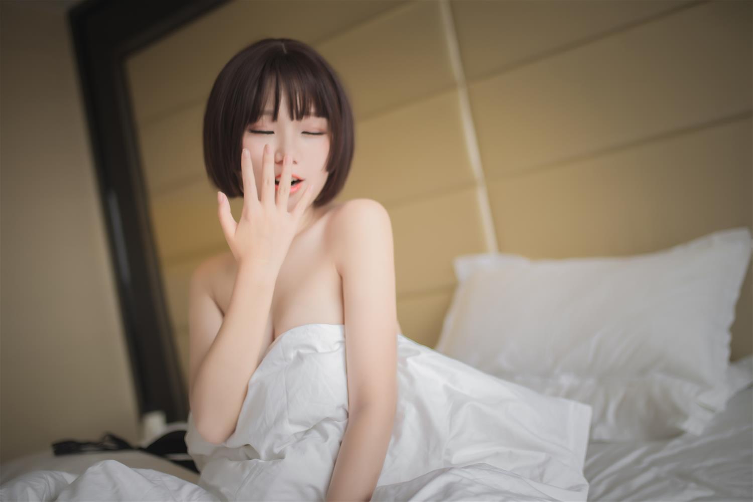 Yoko宅夏 一号本 白丝 [25P-156MB]