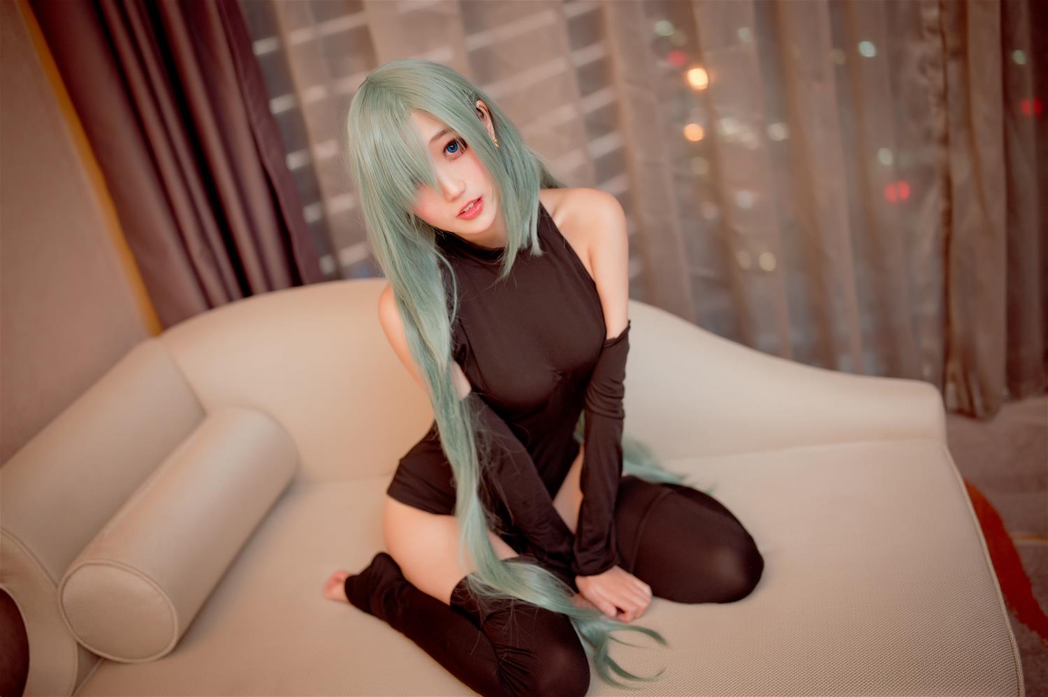 周叽是可爱兔兔 伊丽莎白连体衣 [15P-138MB]