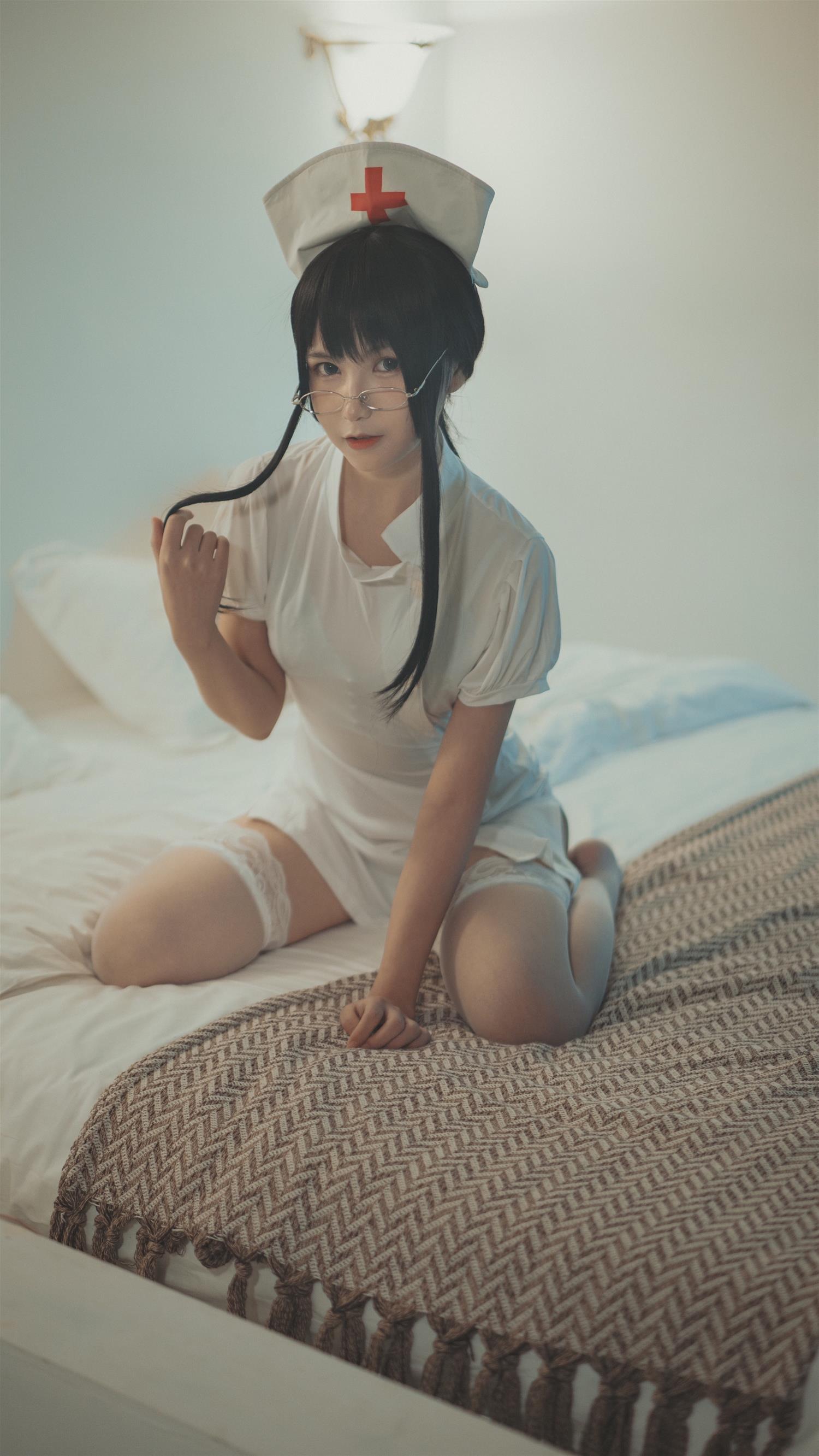 枸名 小护士 [24P-65MB]