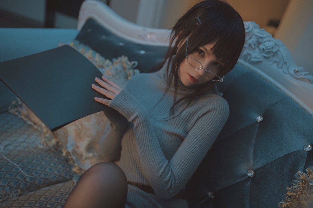 枸名 OL晨与夜 [21P-2MB]