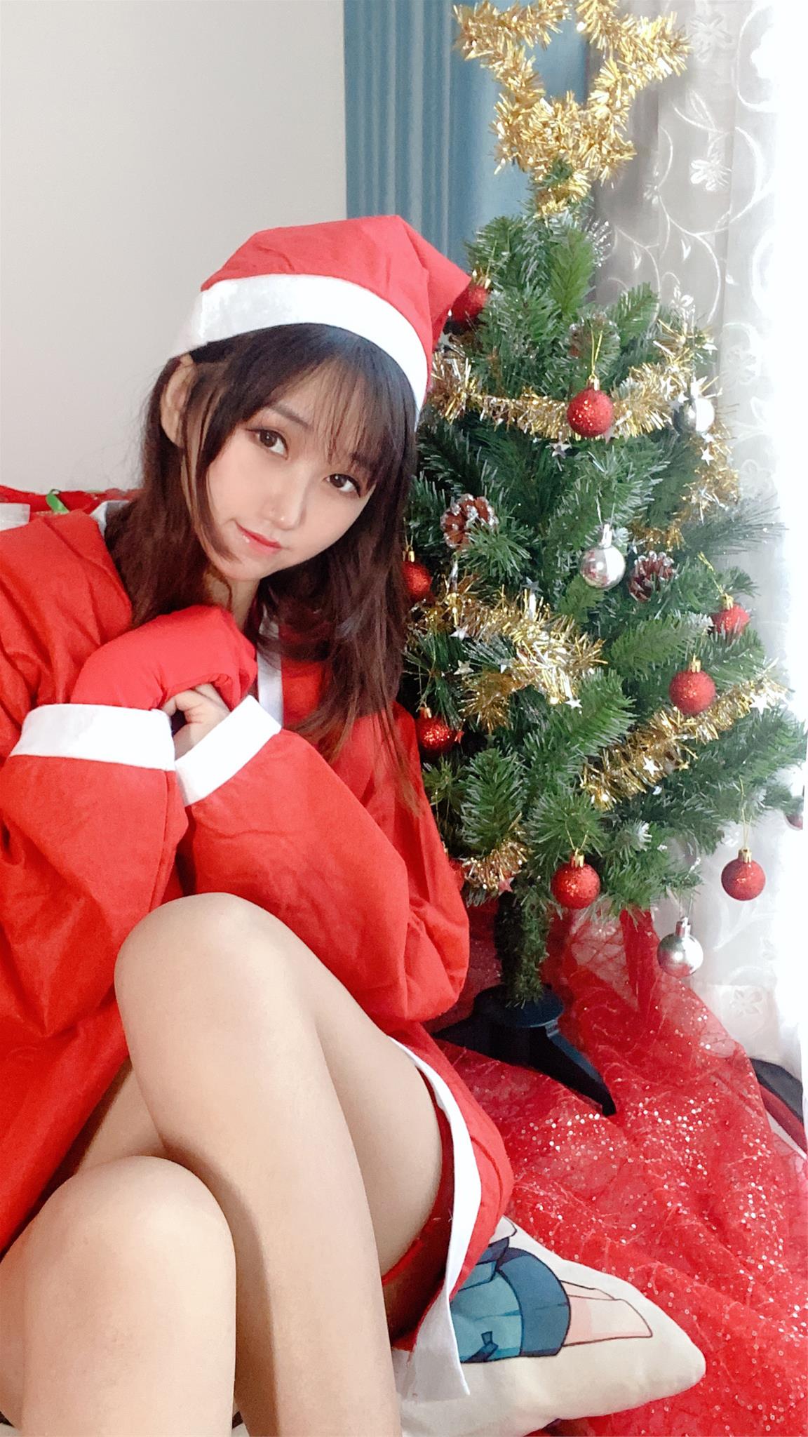 KuukoW Santa Selfie [57P-92MB]