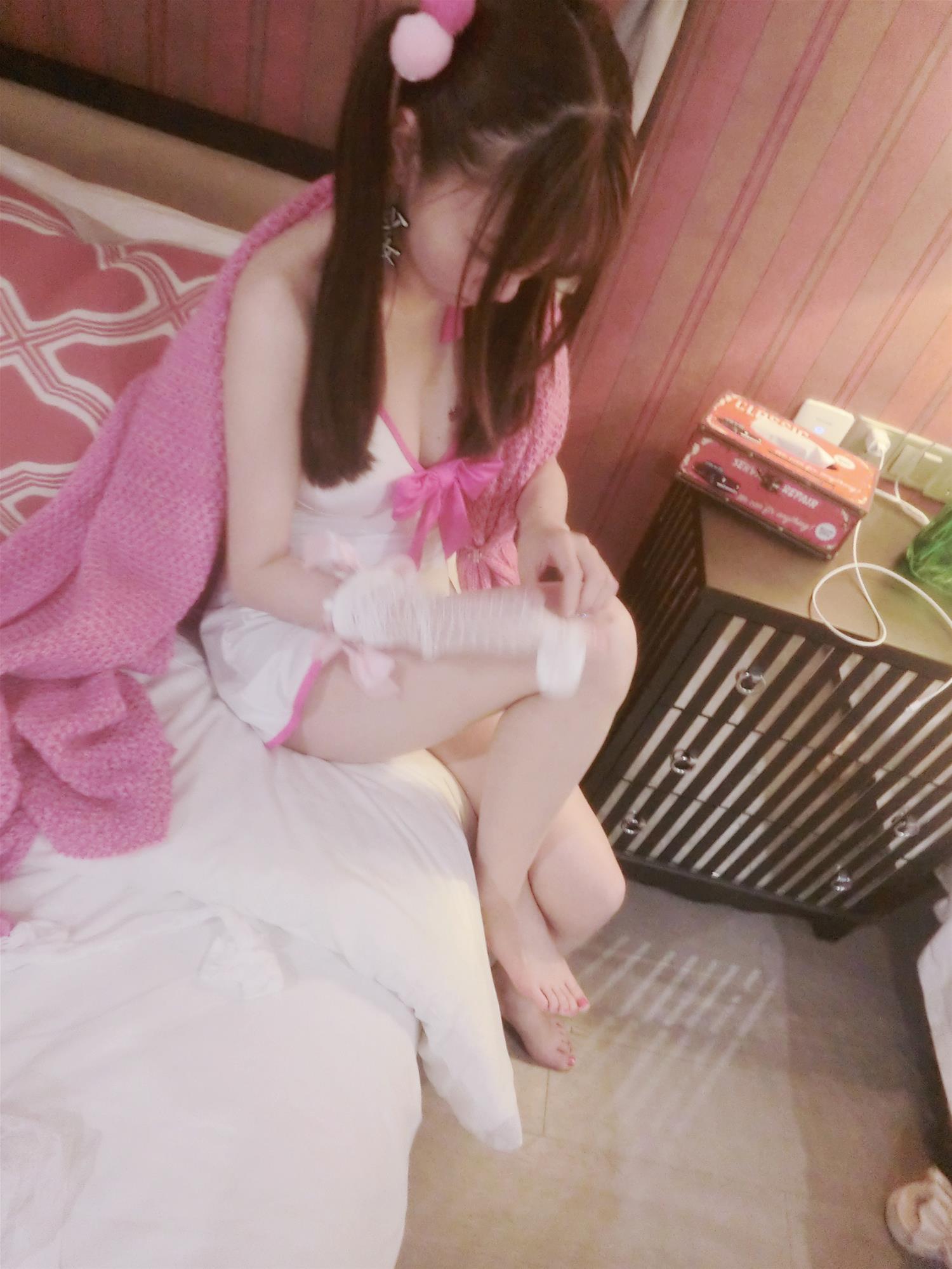 小学生赛高 2019 国庆特刊：邻家女孩粉白死库水 [52P4V-118MB]