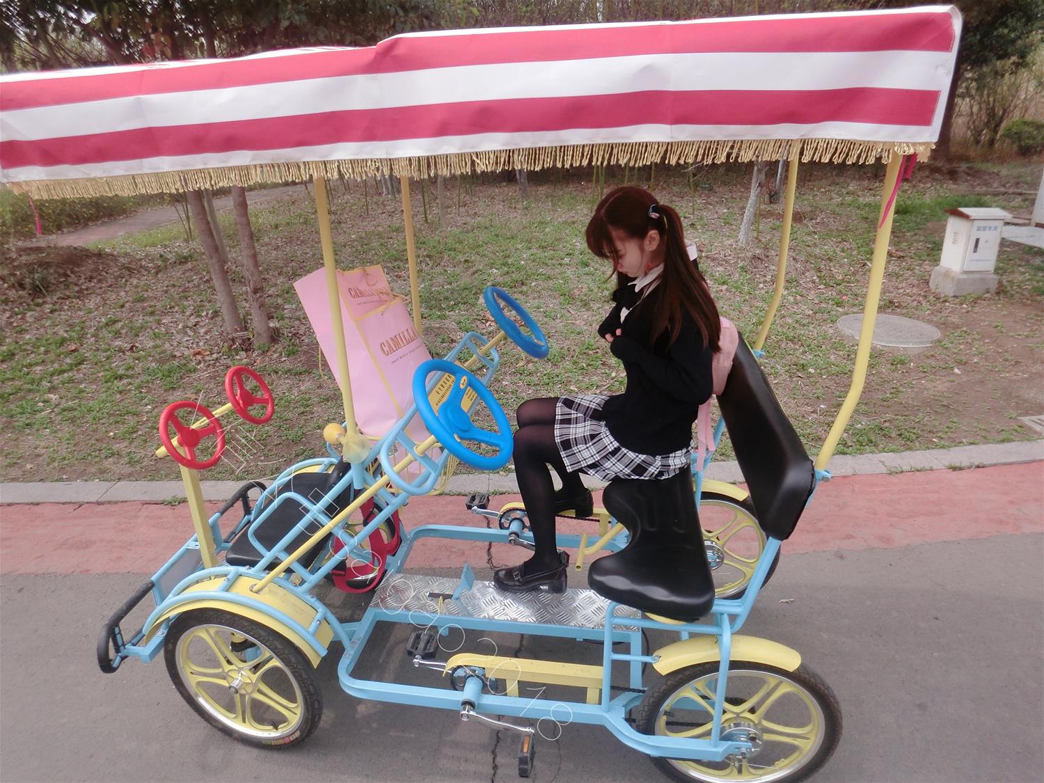 小学生赛高 2019 单身节：美少女户外黑丝 [59P2V-175MB]