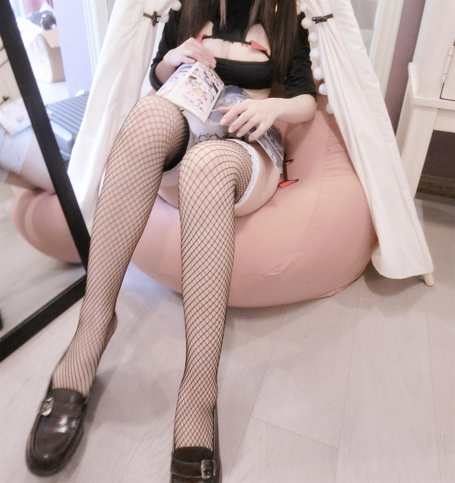 小学生赛高 2019 单身节：万圣特典 恶魔内衣 [25P3V-73MB]