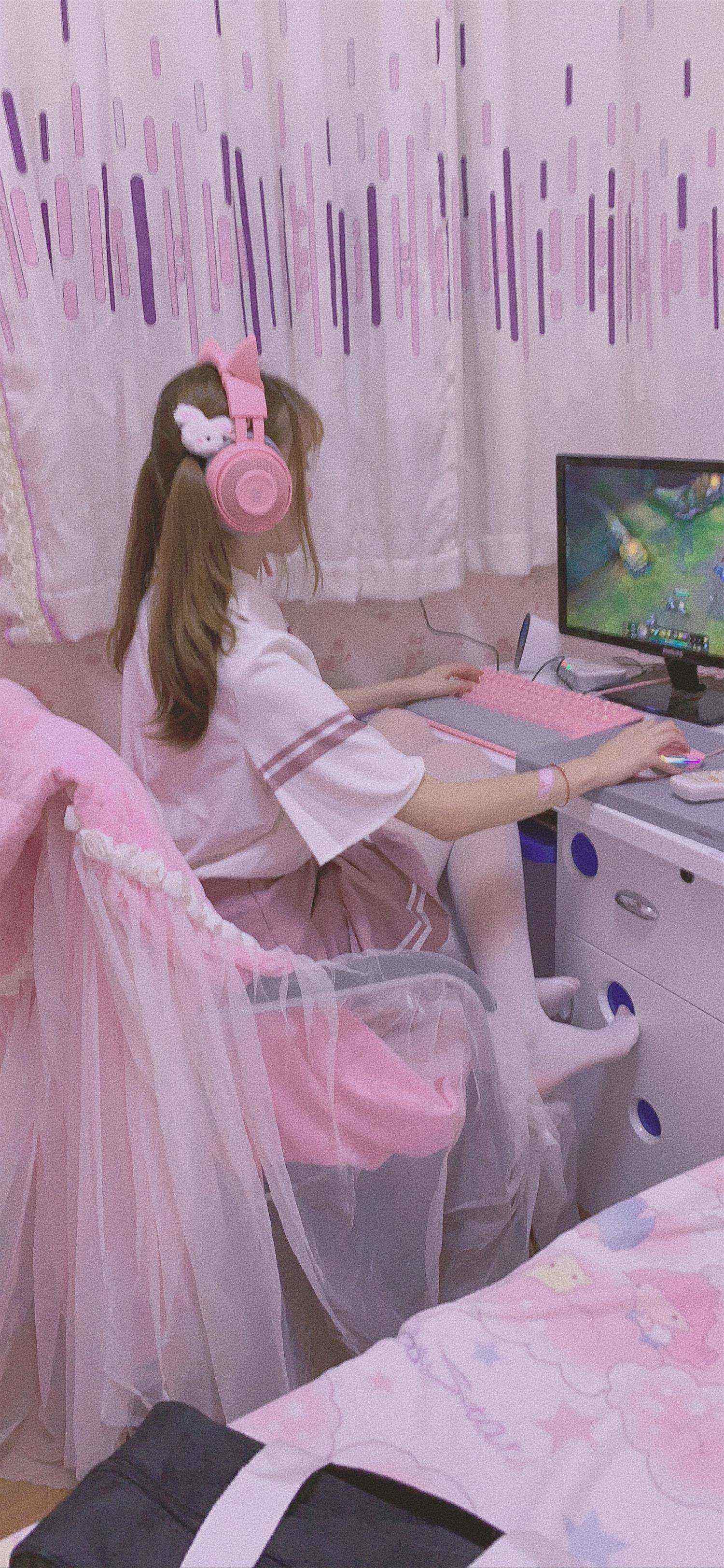 小学生赛高 2020 新年贺刊：粉色萝莉裙 [28P1V-99MB]