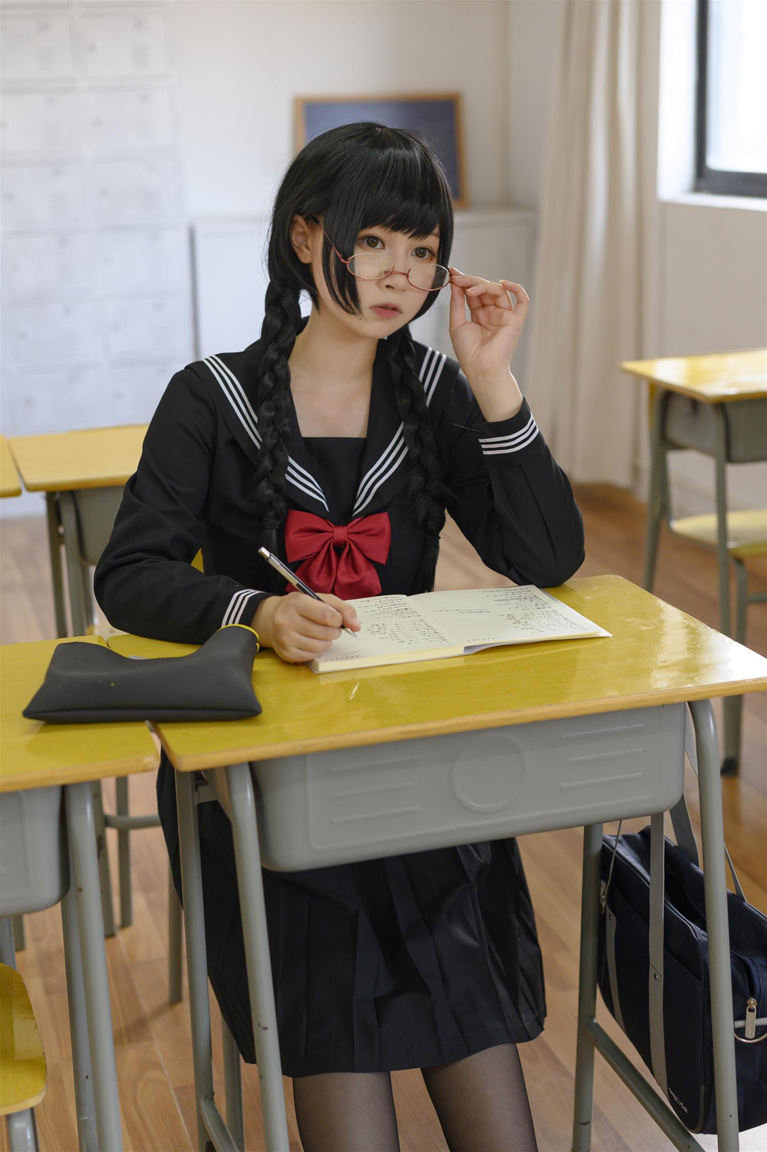 PAKI酱 班长 [35P-375MB]