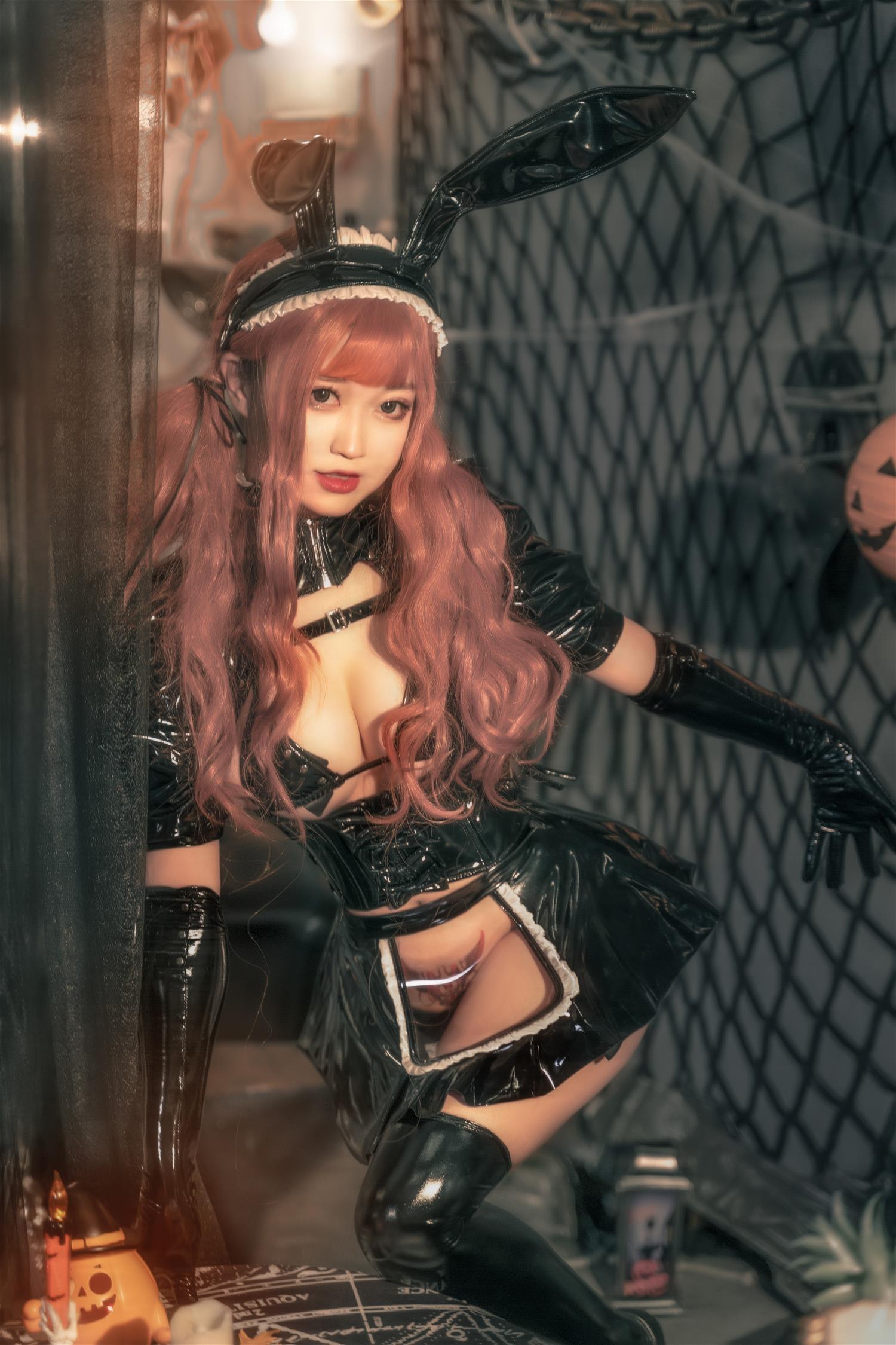 棕桠阿狗崽 漆皮兔女仆 [33P-474MB]