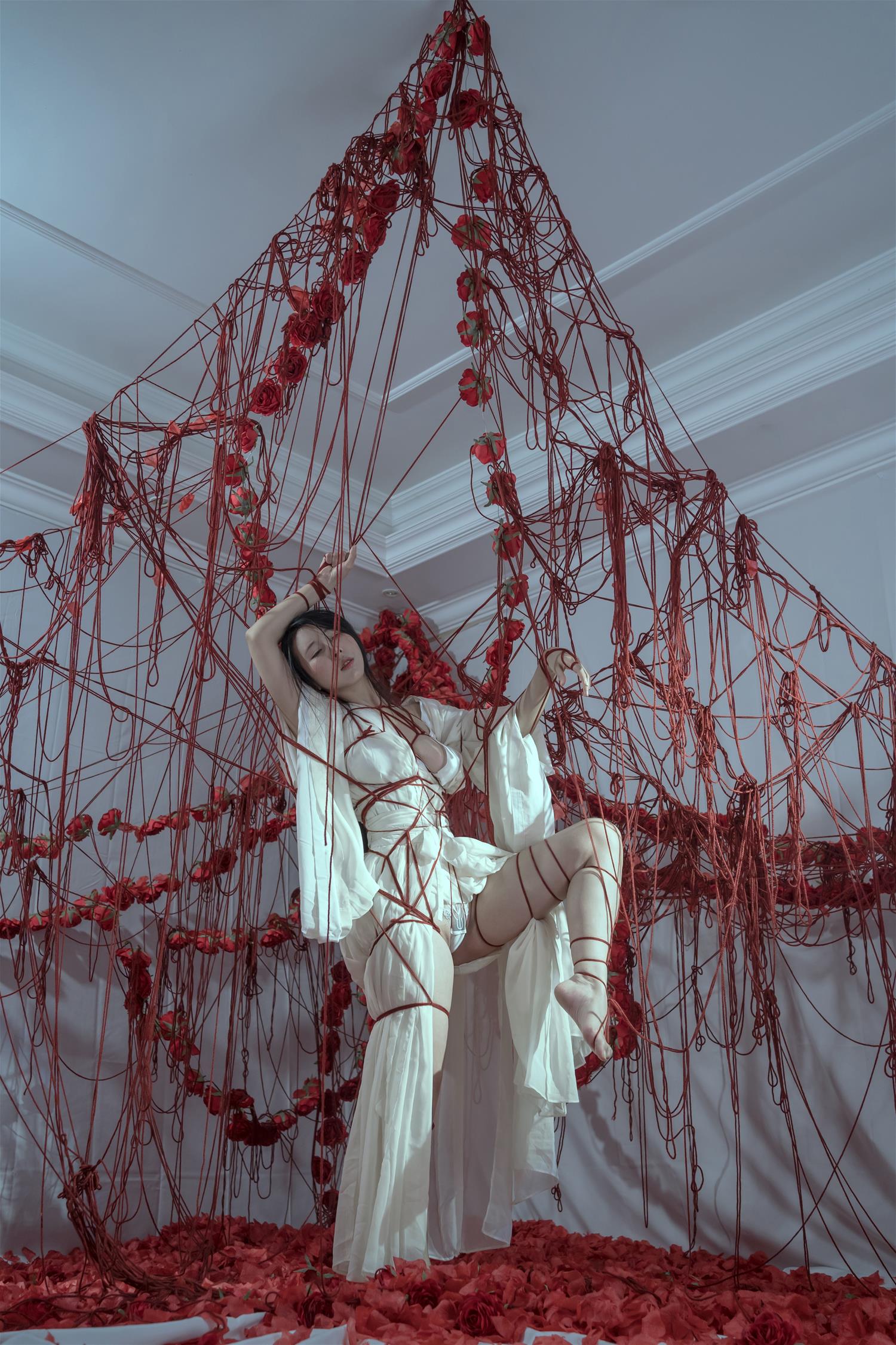 云溪溪 奶桃 囚鸟 [64P-768MB]