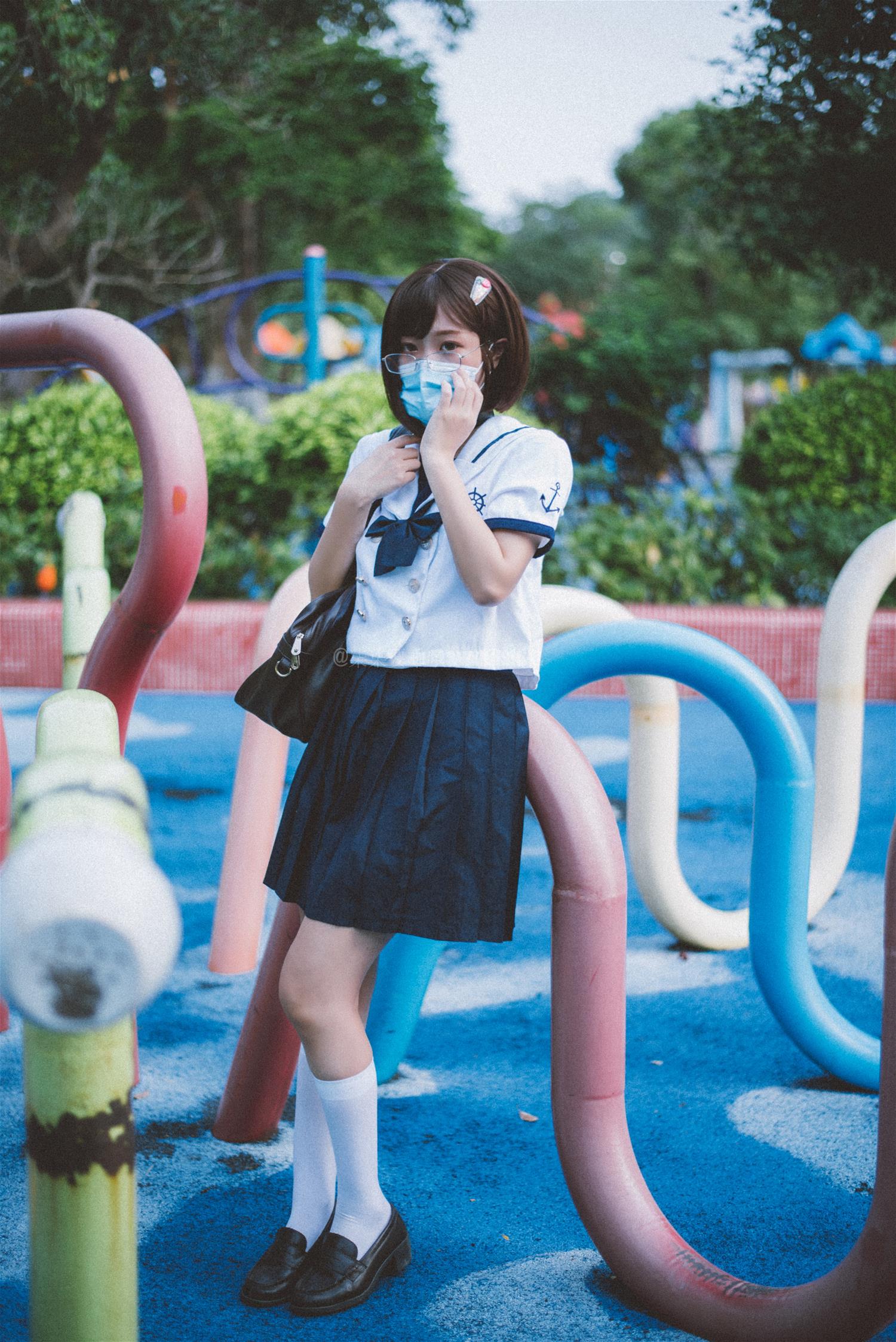 柒柒要乖哦 乐园JK [37P-400MB]