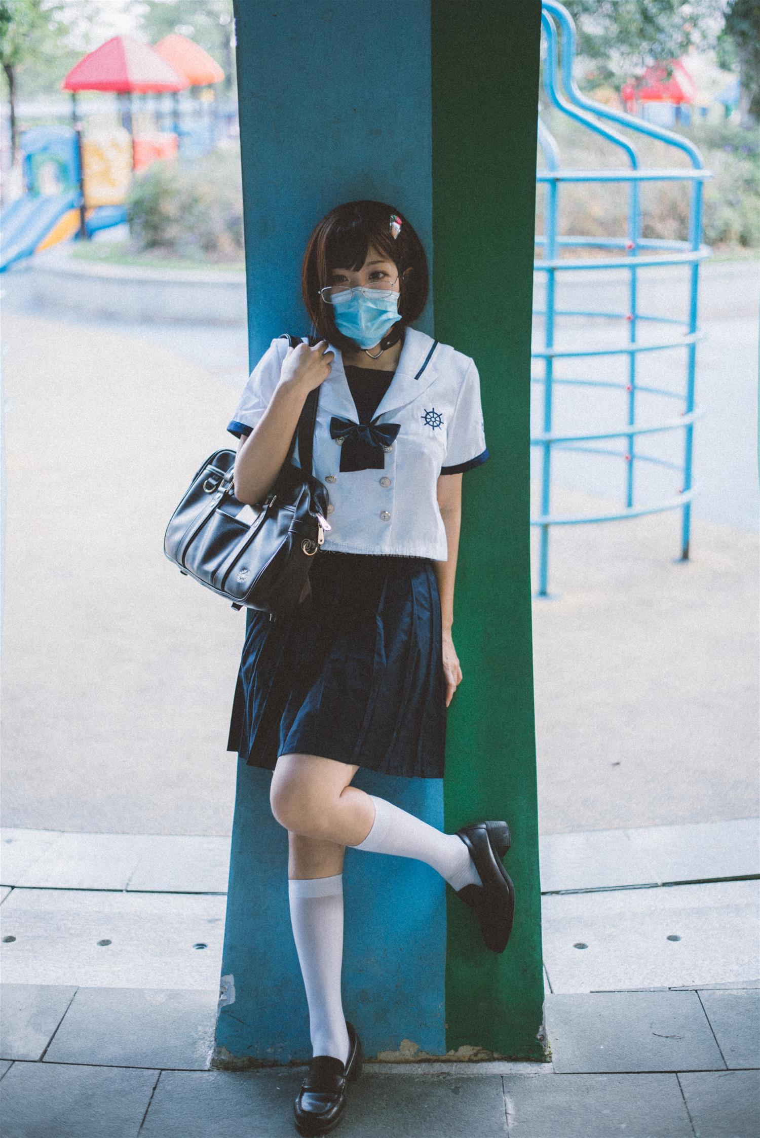 柒柒要乖哦 乐园JK [37P-400MB]