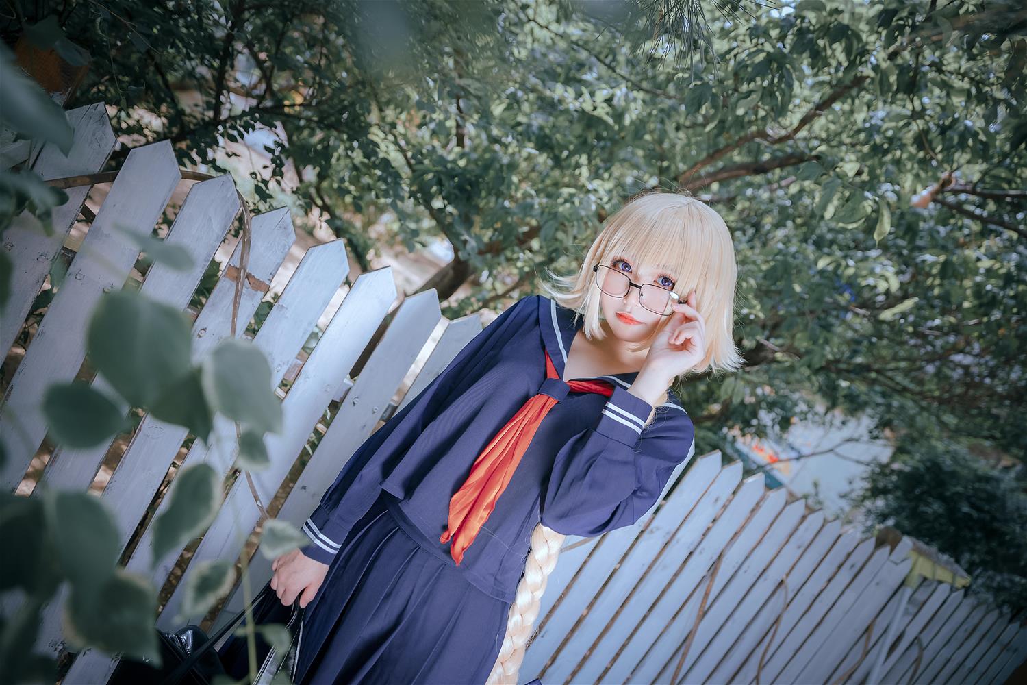 这个泡泡就是逊啦 JK正片 COS贞德 [13P-24MB]