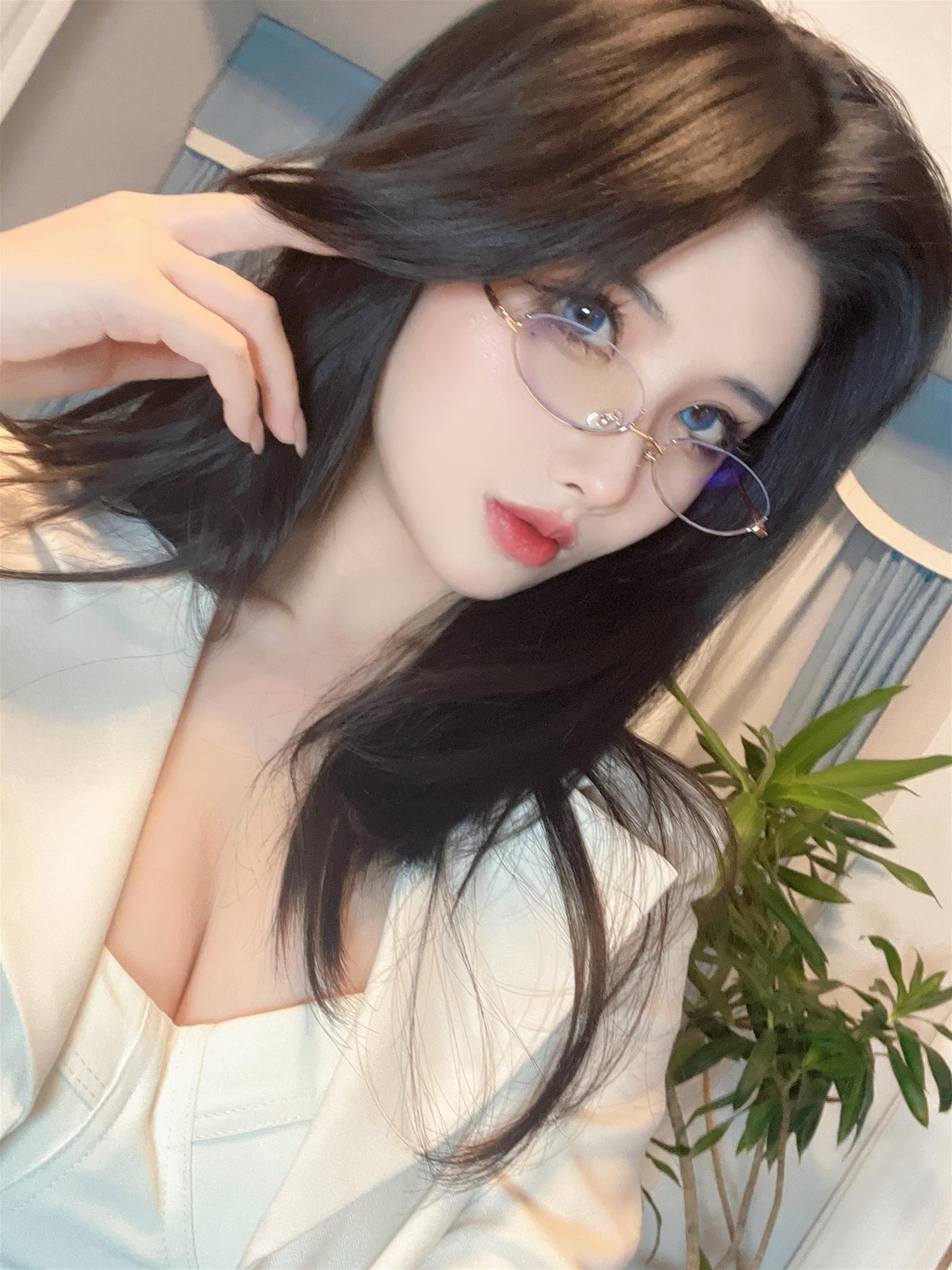 rioko凉凉子 和女上司的七夕 [30P10V-791MB]