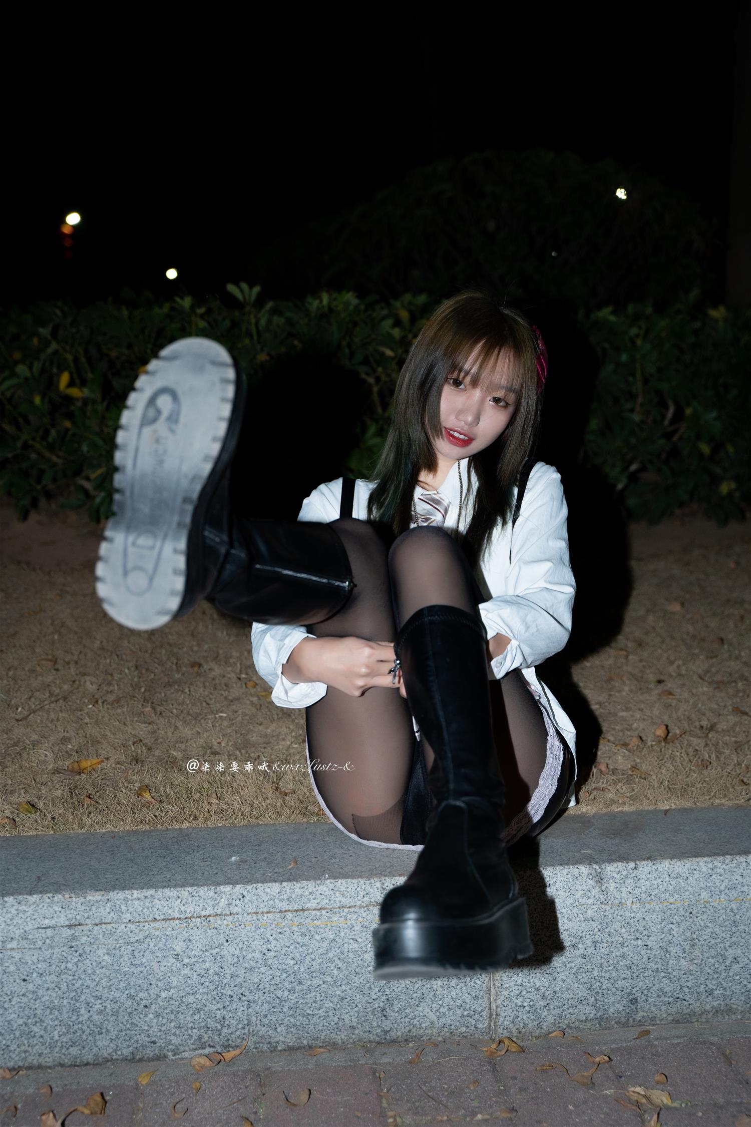 柒柒要乖哦 车内 [47P-555MB]