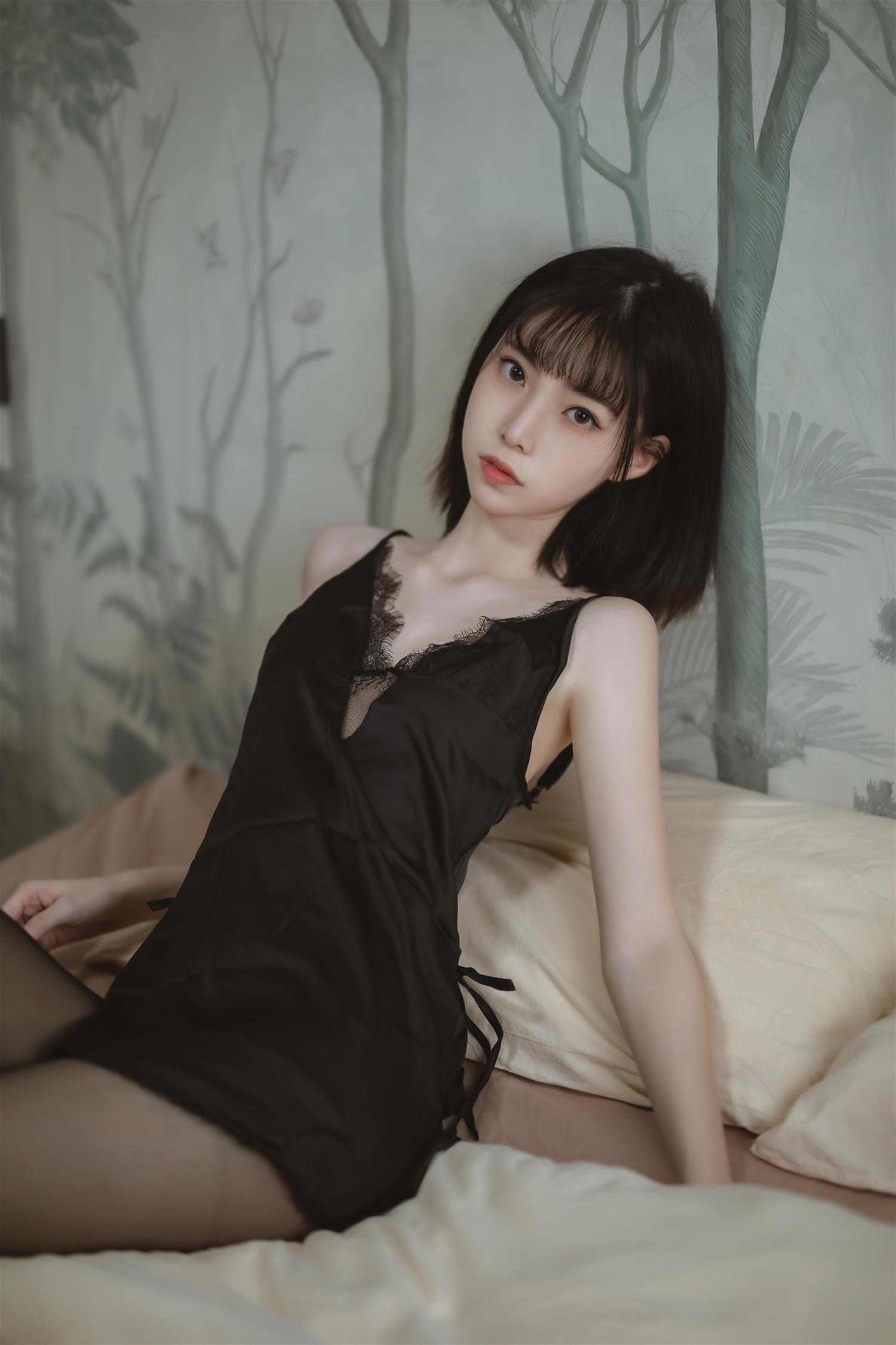 许岚LAN 黑色蕾丝睡衣 [40P-585MB]