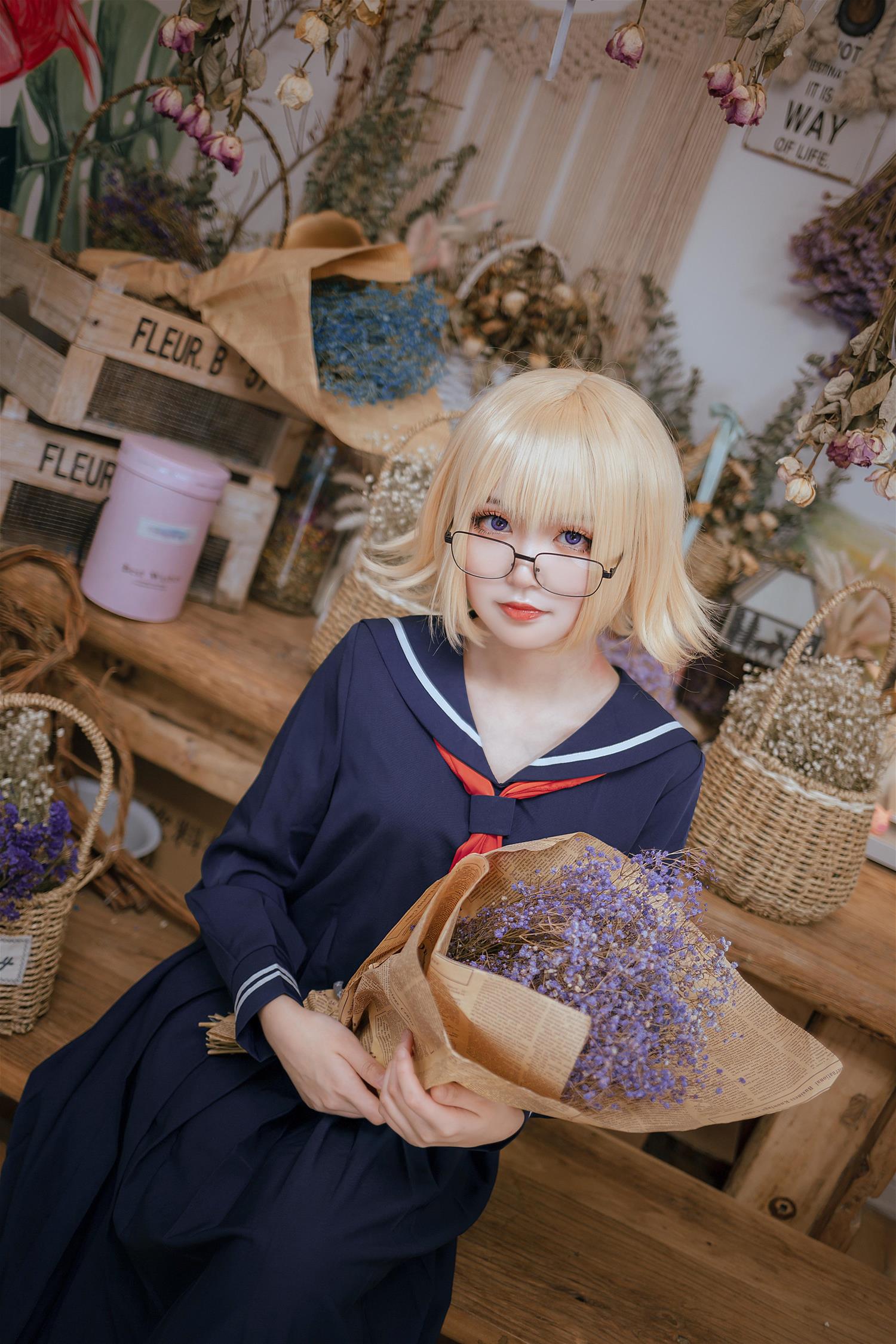 这个泡泡就是逊啦 JK正片 COS贞德 [13P-24MB]