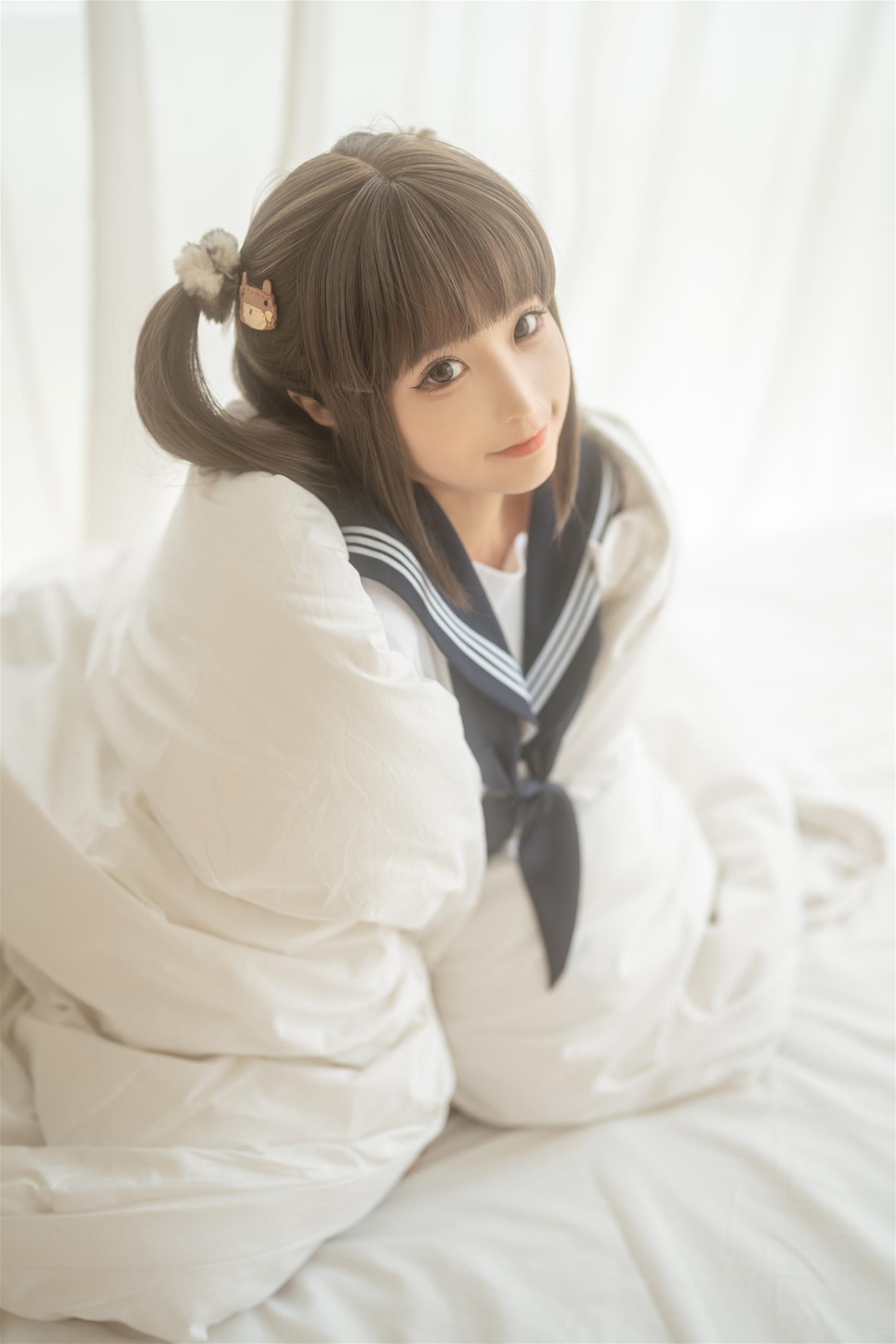 蠢沫沫 被窝JK [15P1V-400MB]