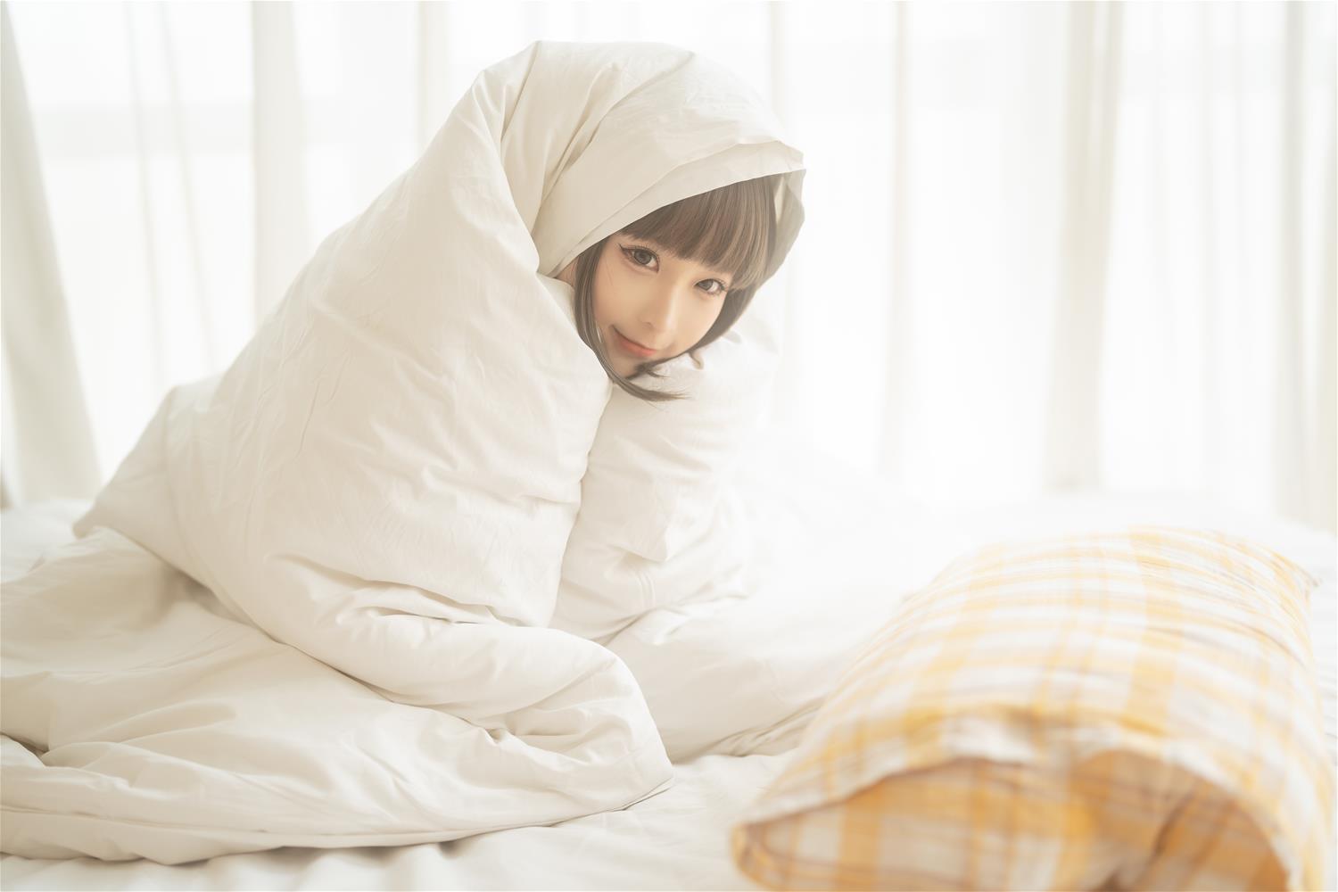 蠢沫沫 被窝JK [15P1V-400MB]