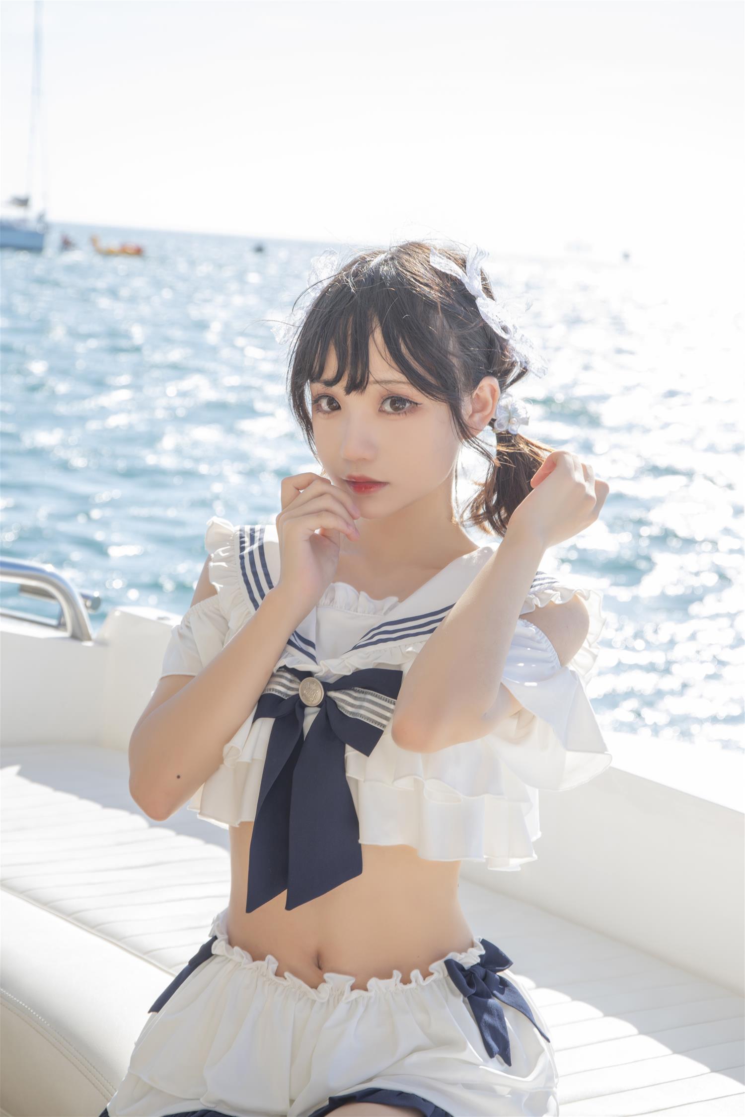 花柒Hana 三亚熊之海军风泳装 [12P-152MB]