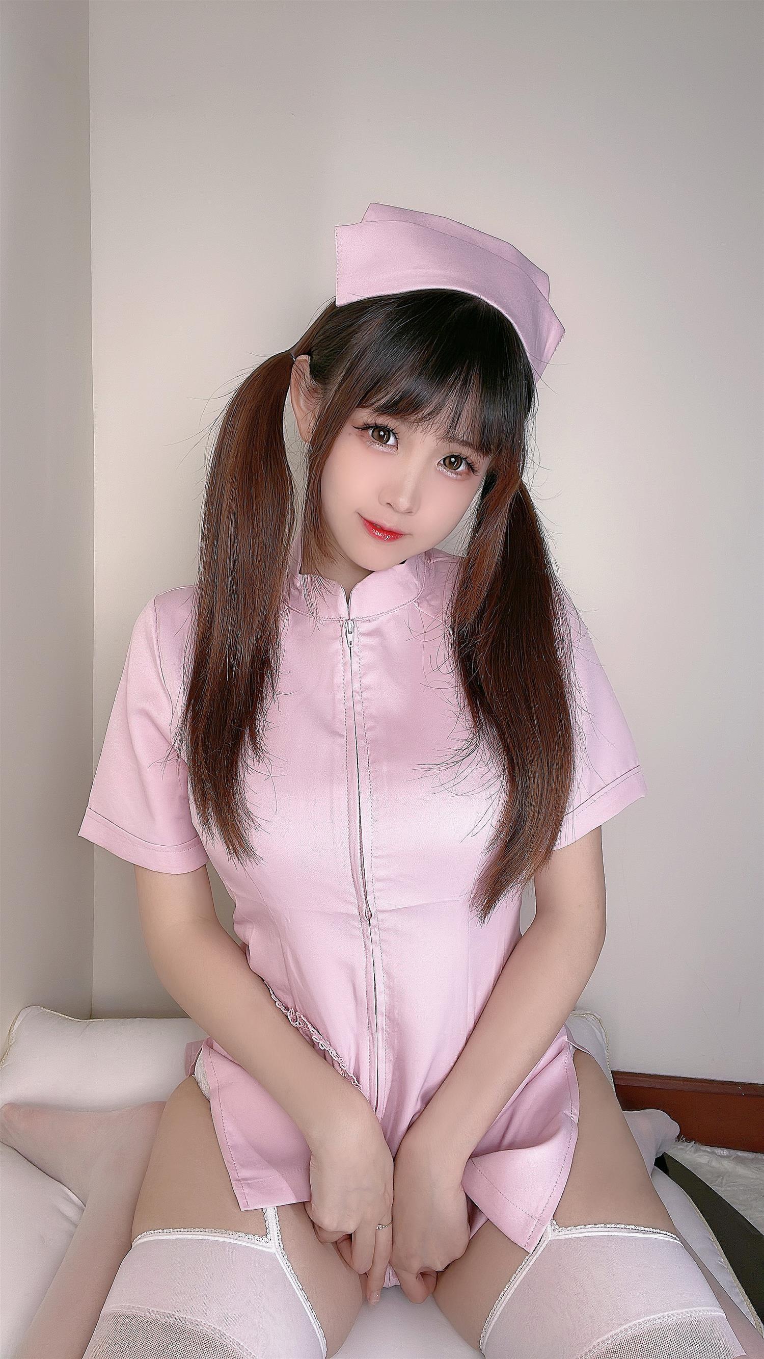 miko酱ww 护士姐姐 [27P1V-251MB]