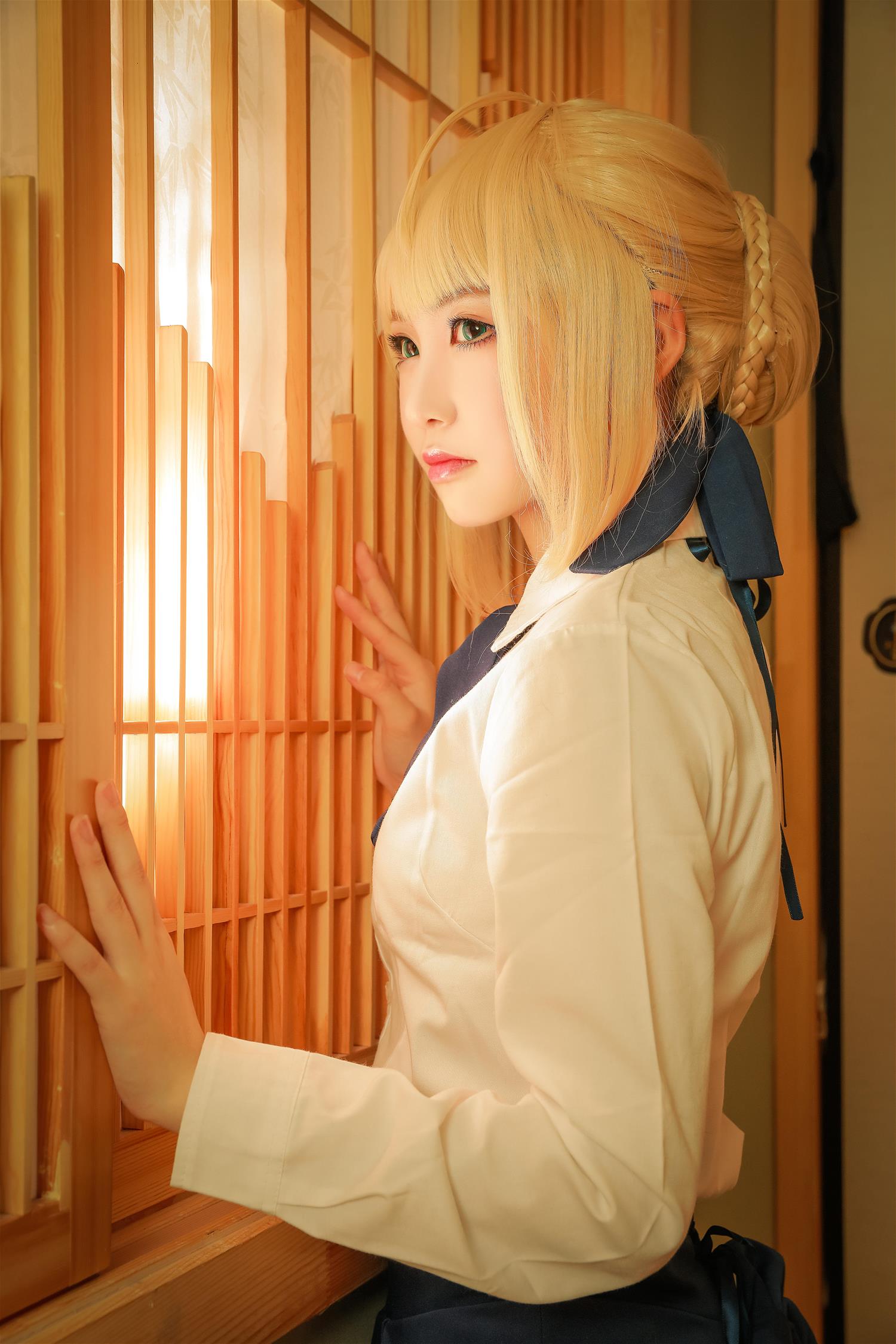 这个泡泡就是逊啦 saber常服 [9P-42MB]