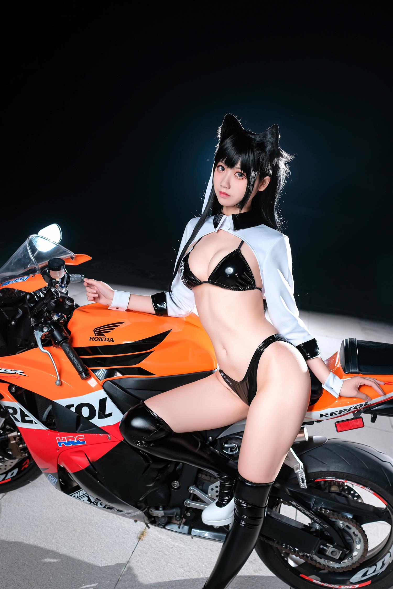 izumi泉桃子 爱宕赛车 [24P-498MB]