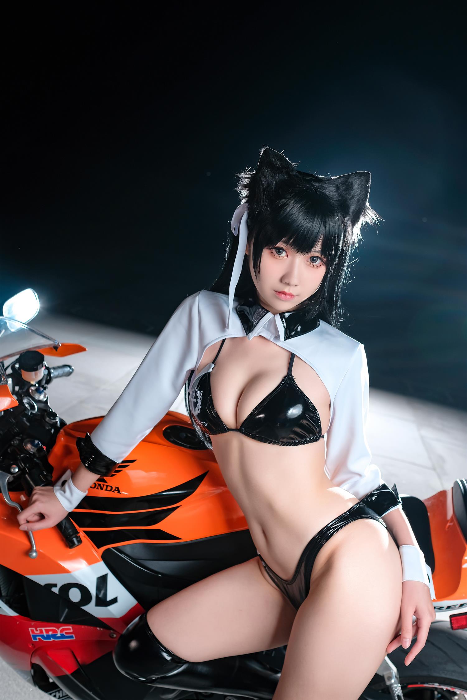 izumi泉桃子 爱宕赛车 [24P-498MB]