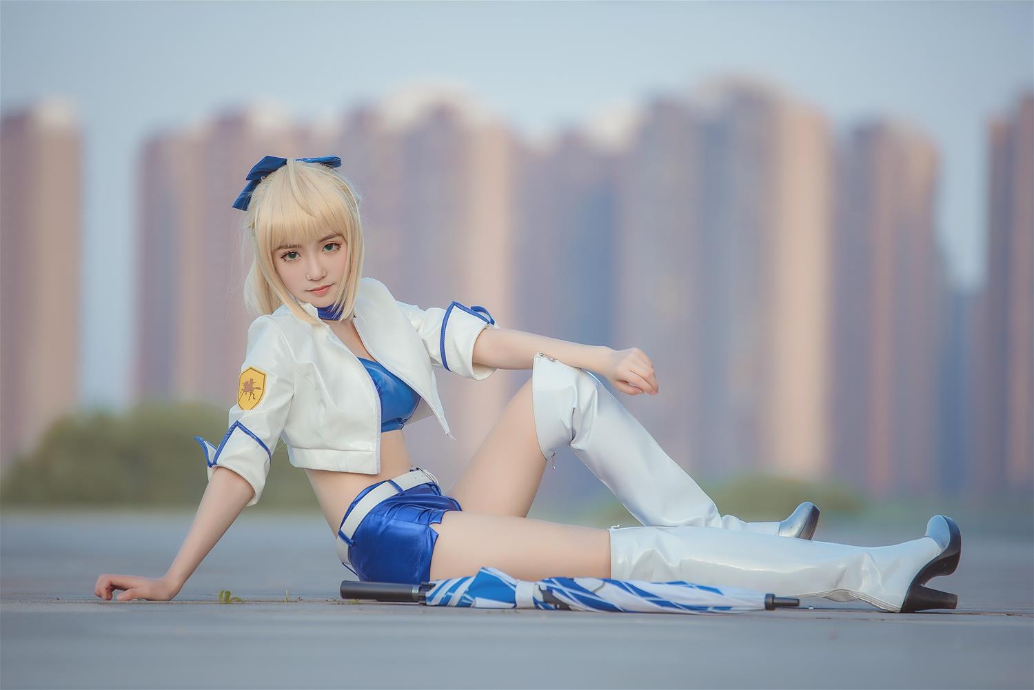 这个泡泡就是逊啦 阿尔托莉雅赛车服 [13P-26MB]