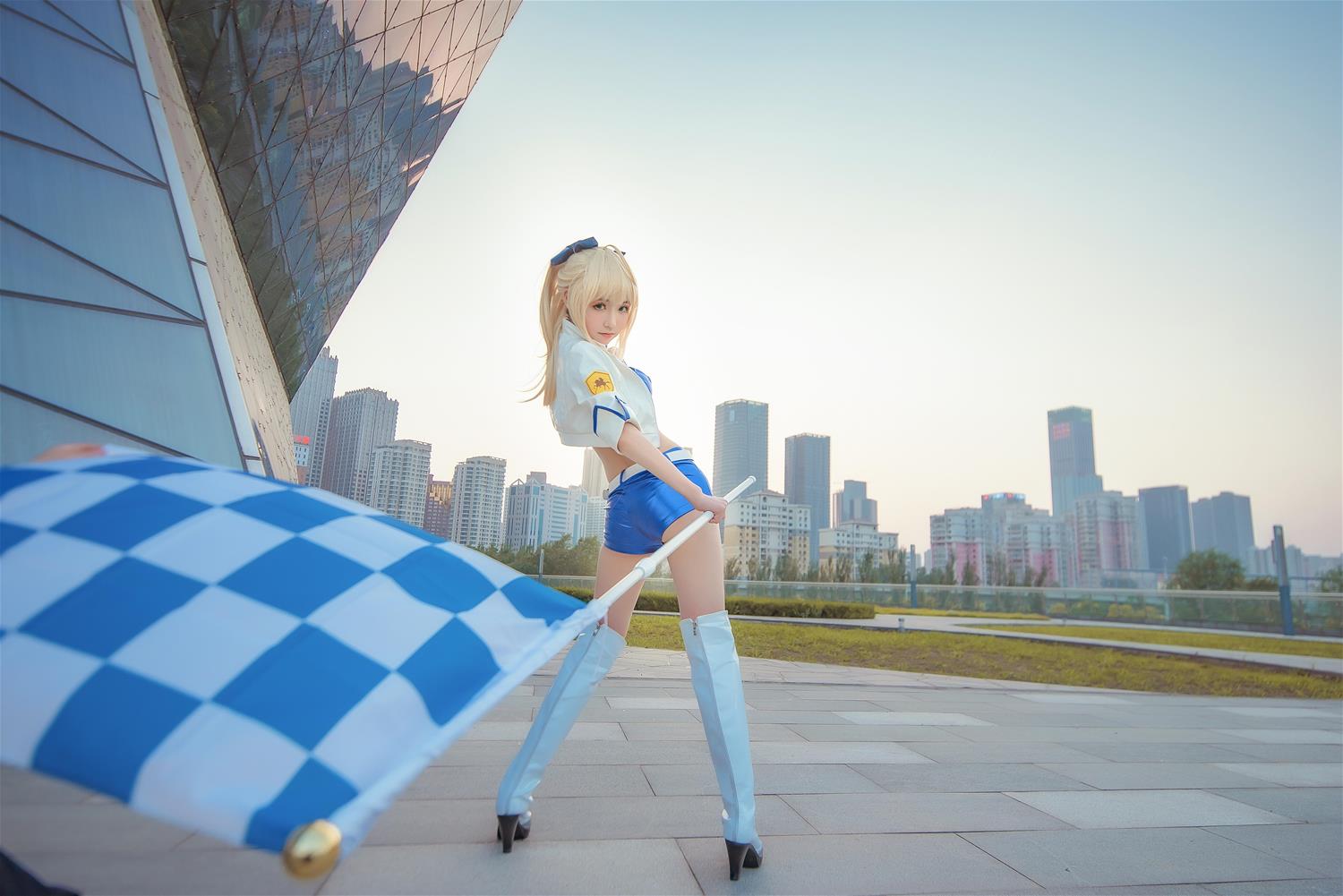 这个泡泡就是逊啦 阿尔托莉雅赛车服 [13P-26MB]