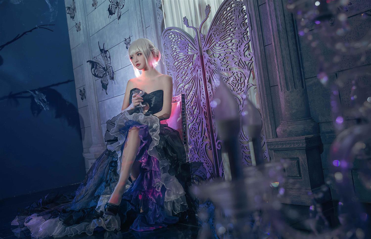 这个泡泡就是逊啦 吾王_COS_阿尔托莉雅 [14P-20MB]