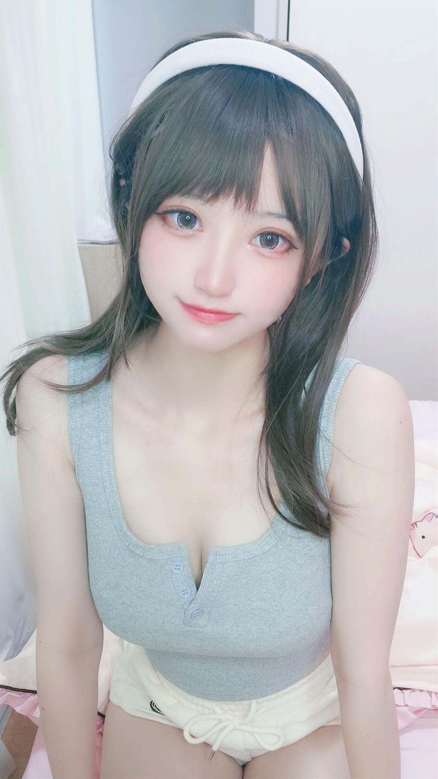 千阳 部屋着 常服 [12P-13MB]