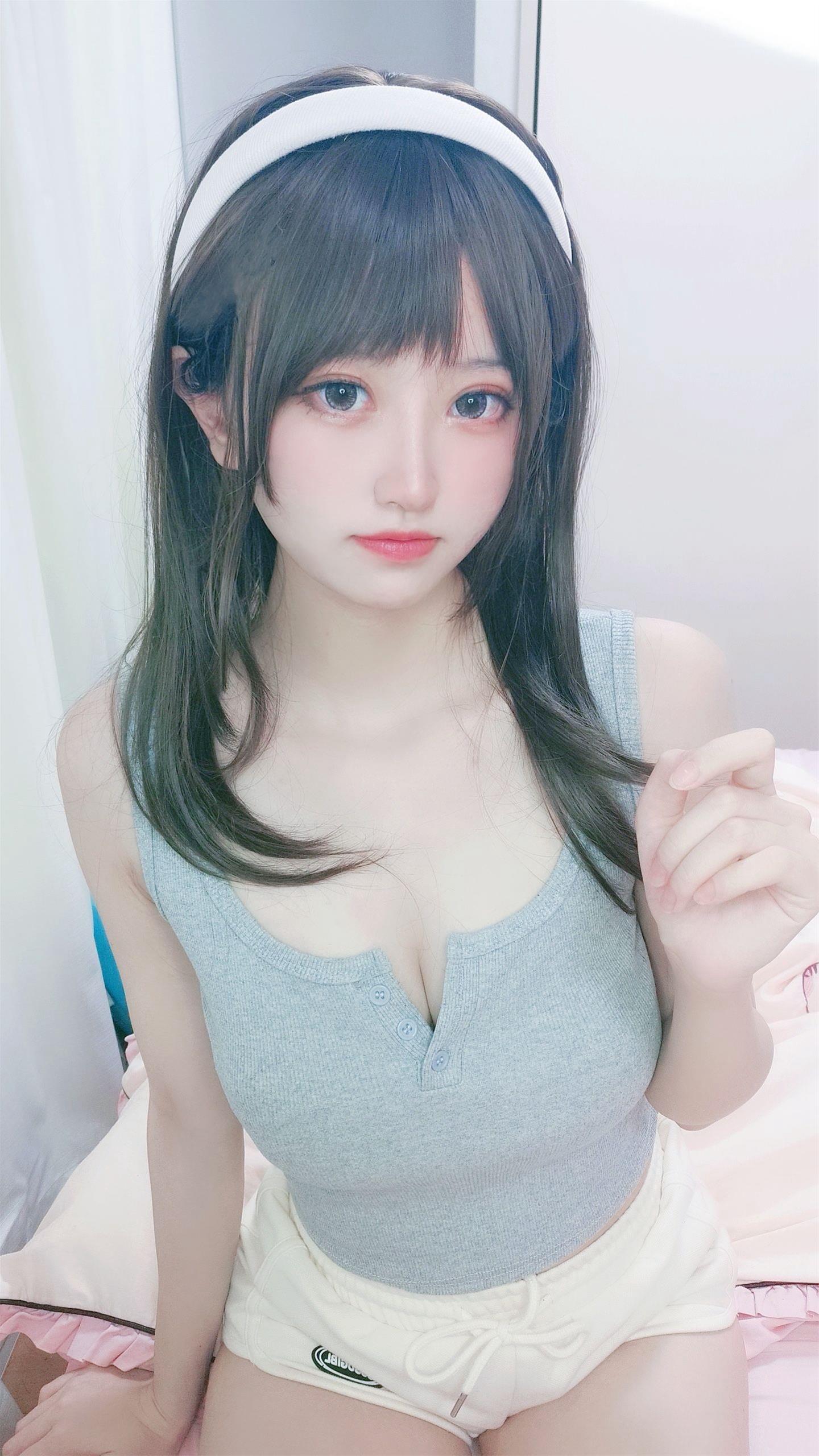 千阳 部屋着 常服 [12P-13MB]