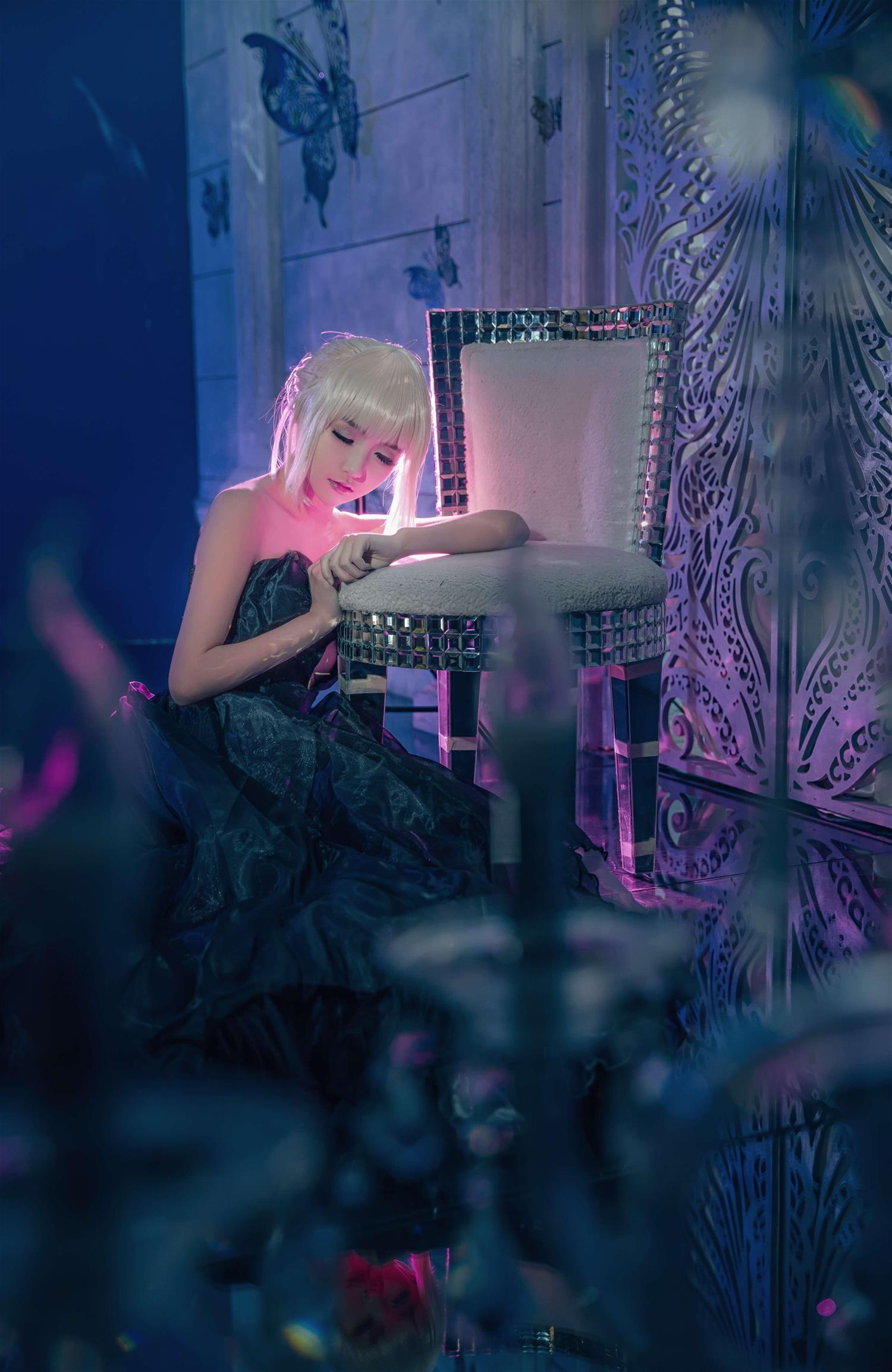 这个泡泡就是逊啦 吾王_COS_阿尔托莉雅 [14P-20MB]