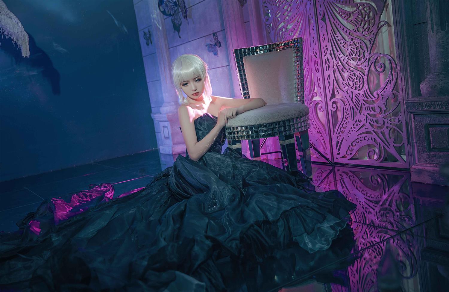 这个泡泡就是逊啦 吾王_COS_阿尔托莉雅 [14P-20MB]