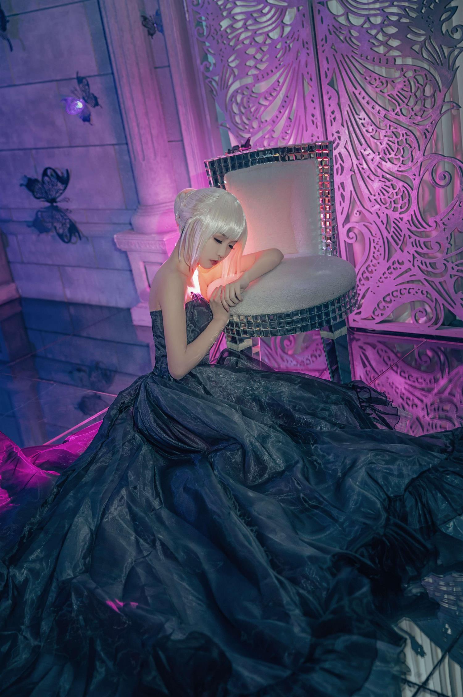 这个泡泡就是逊啦 吾王_COS_阿尔托莉雅 [14P-20MB]