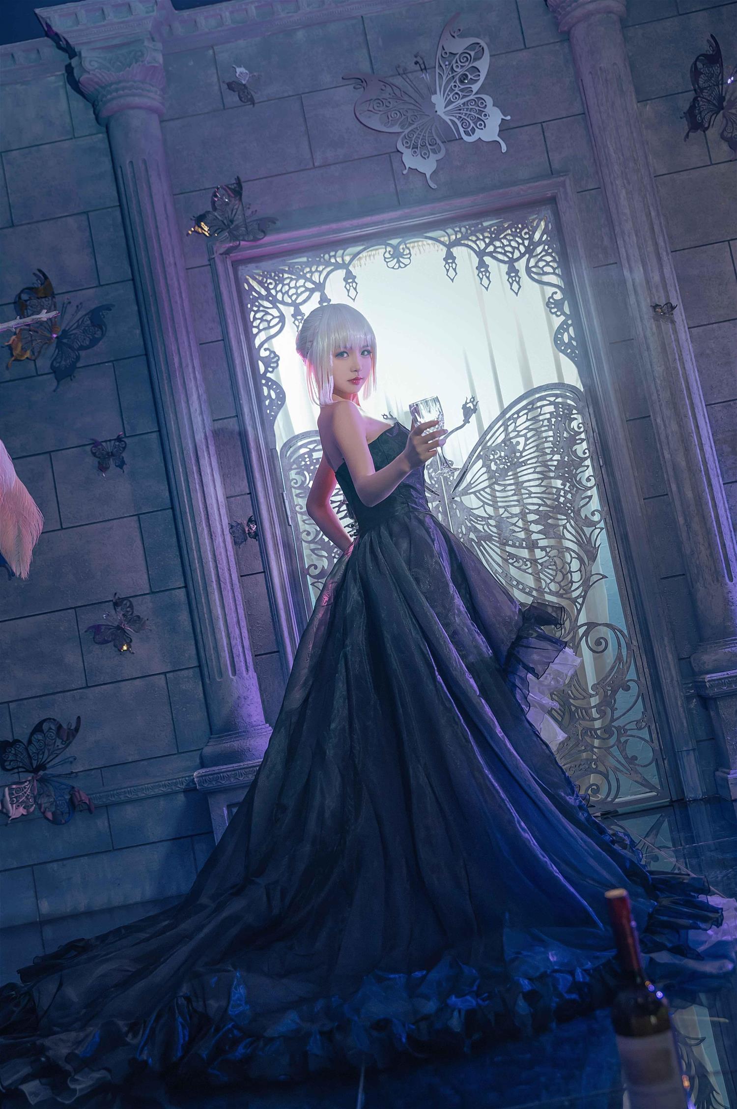 这个泡泡就是逊啦 吾王_COS_阿尔托莉雅 [14P-20MB]