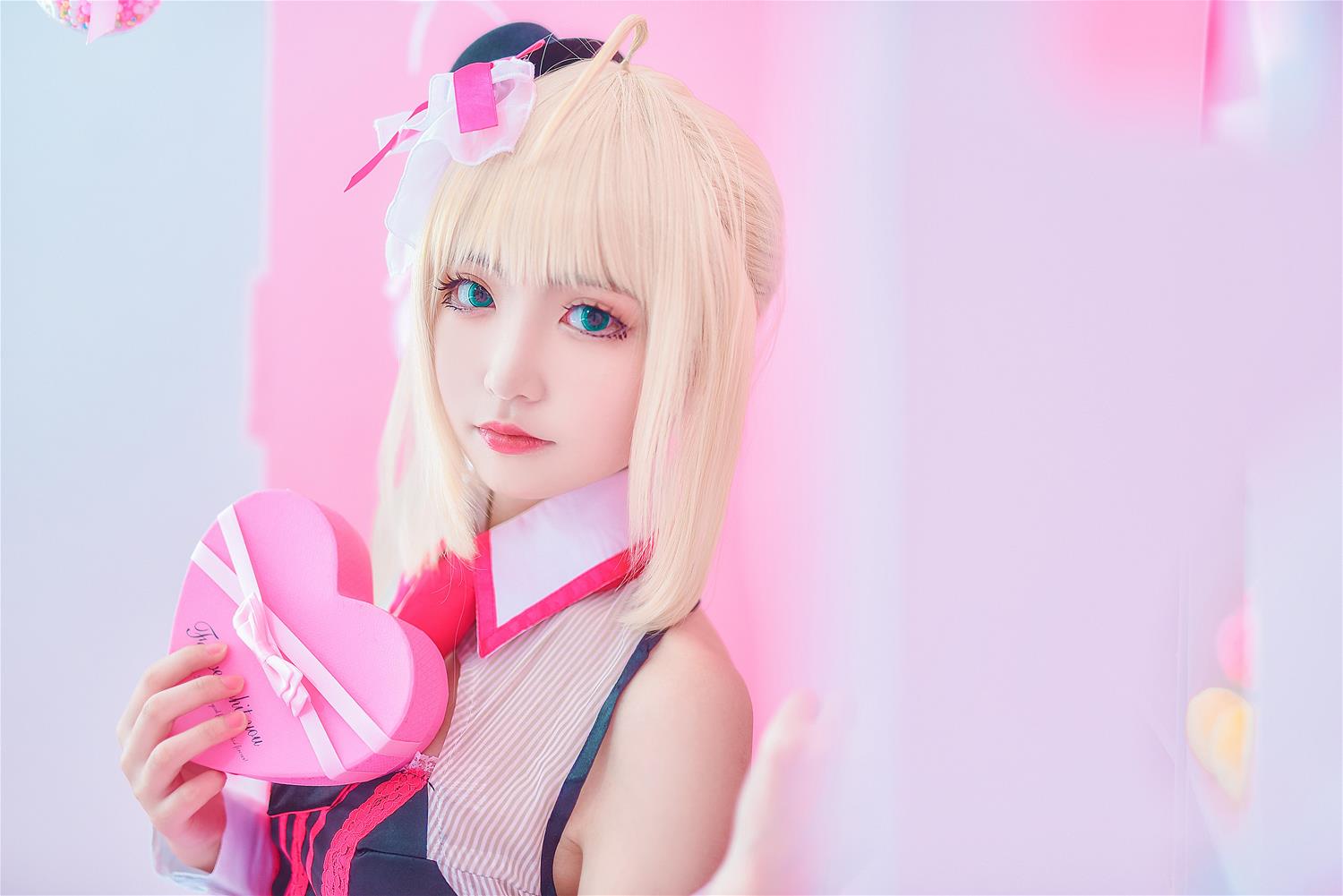 这个泡泡就是逊啦 吾王_阿尔托莉雅_女仆_情人节 [10P-22MB]