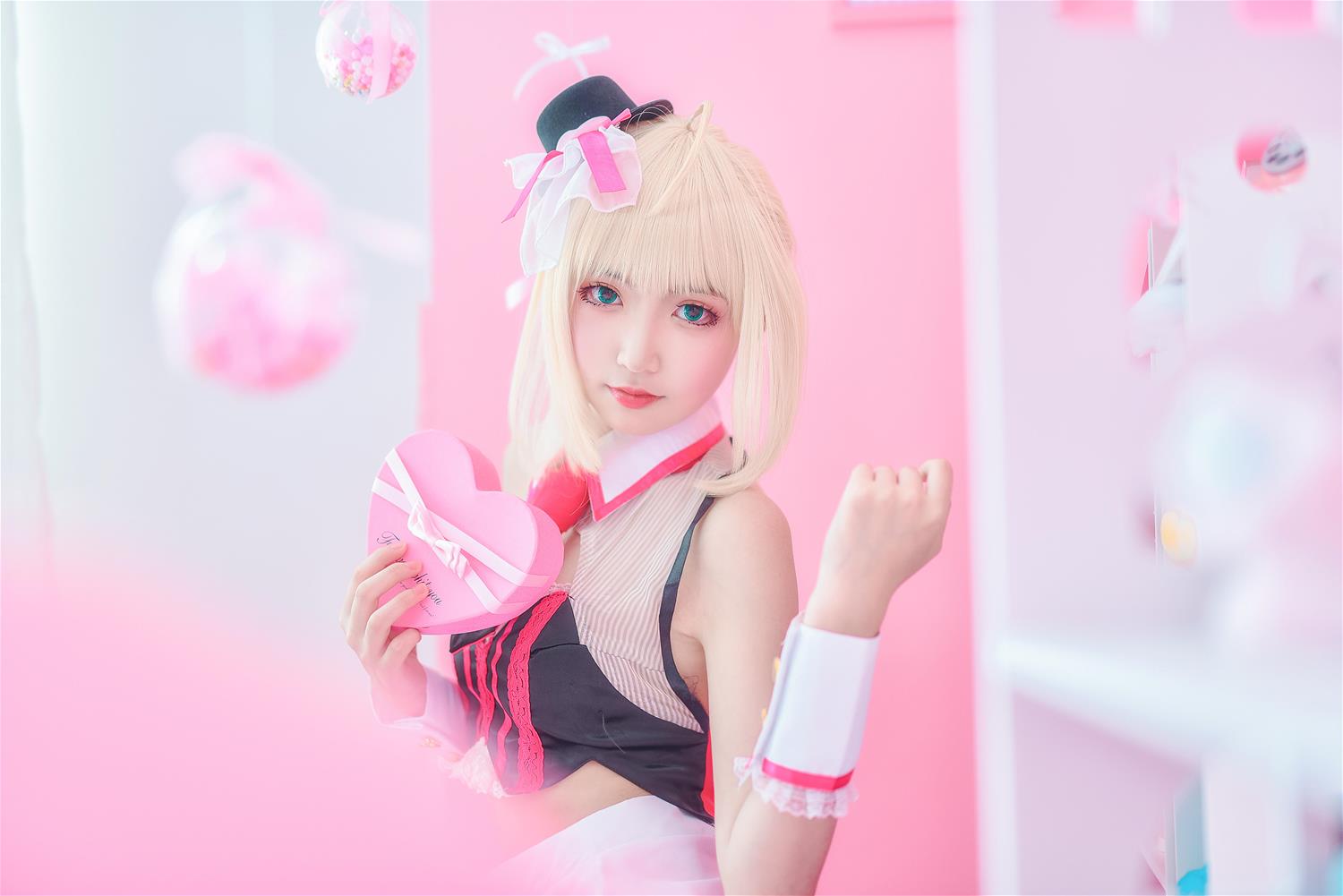 这个泡泡就是逊啦 吾王_阿尔托莉雅_女仆_情人节 [10P-22MB]