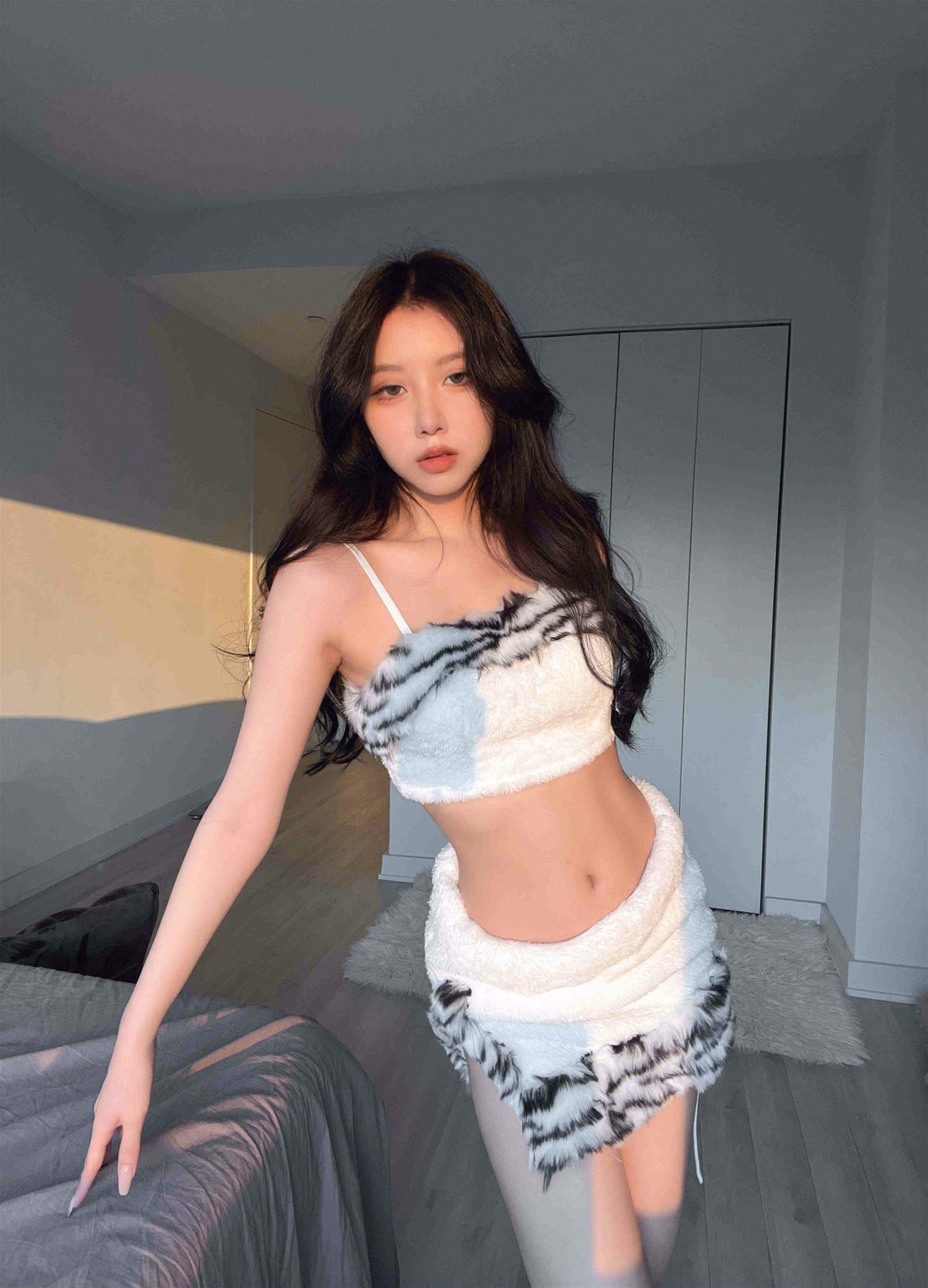 果咩酱w 小老虎 [45P3V-425MB]