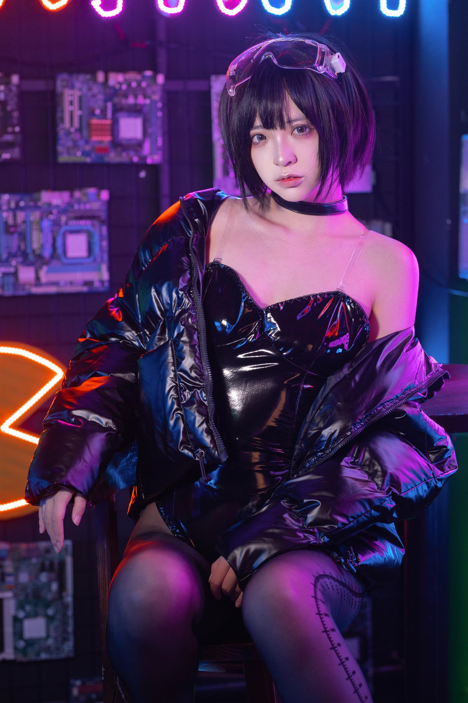 疯猫ss 赛博少女 [40P-812MB]