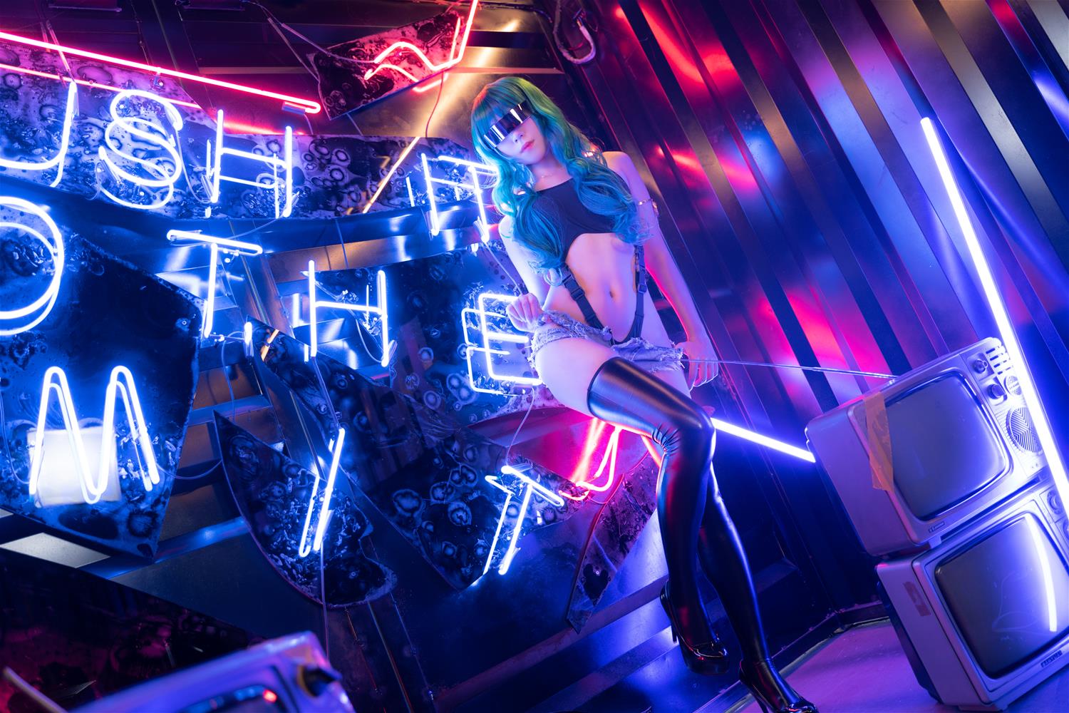 Money冷冷 高叉 [17P-484MB]