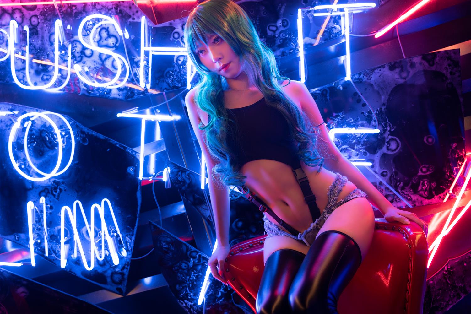 Money冷冷 高叉 [17P-484MB]