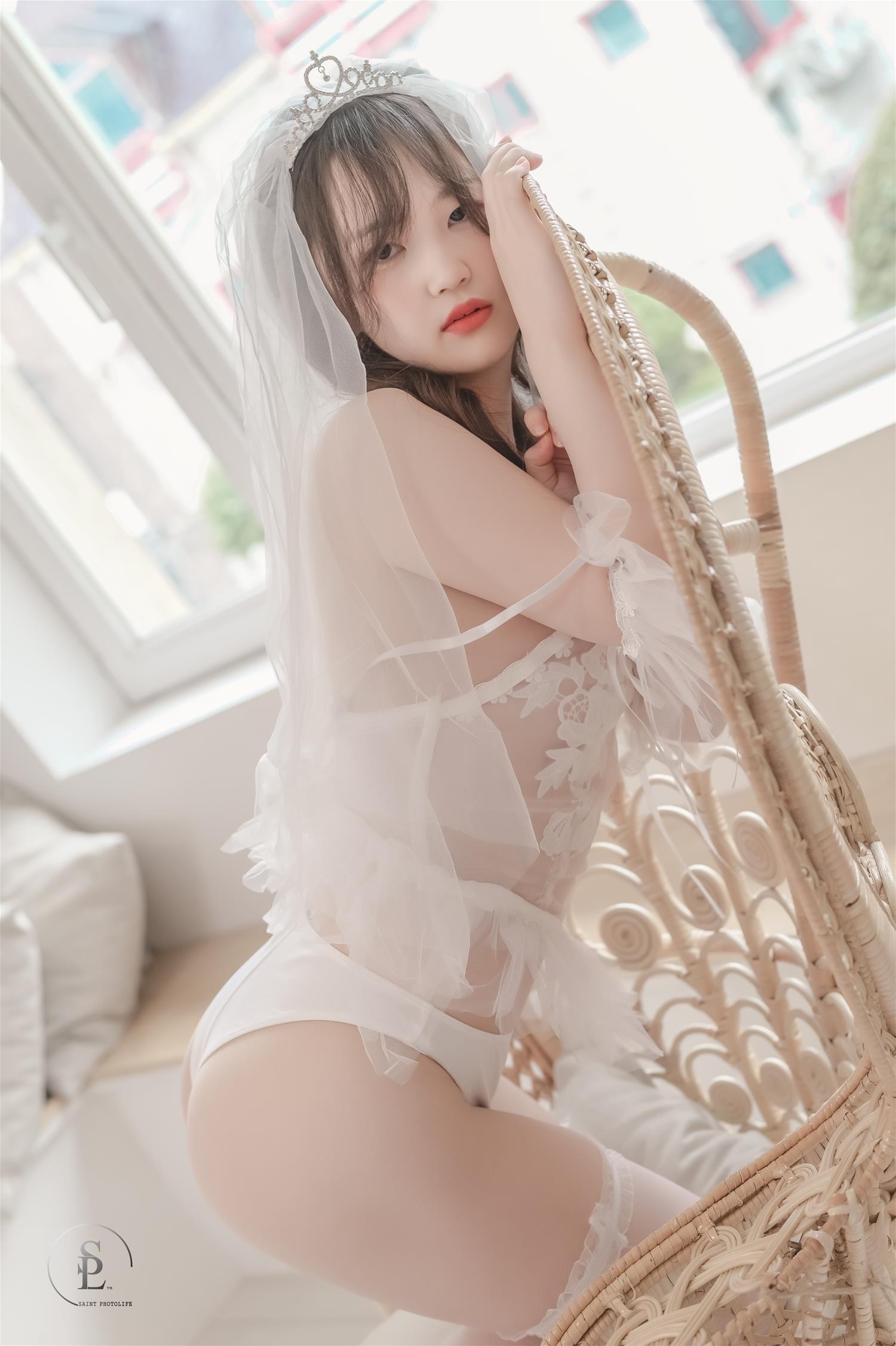 Sia (시아) SAINT Photolife Sia Vol.1 [62P-337MB]