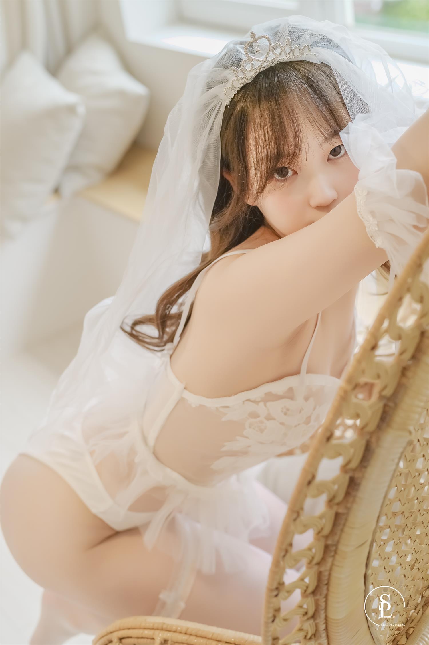Sia (시아) SAINT Photolife Sia Vol.1 [62P-337MB]