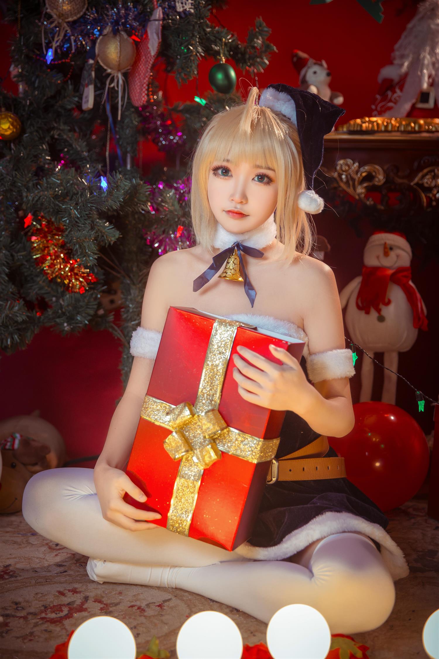 这个泡泡就是逊啦 阿尔托莉雅 圣诞贺图 [16P-32MB]