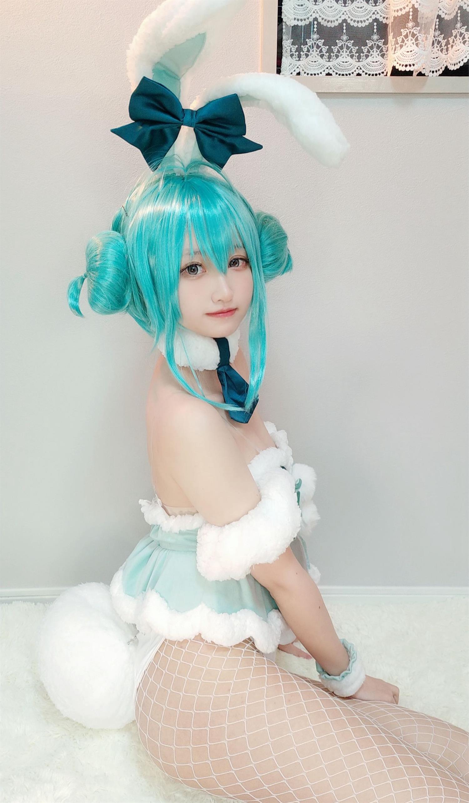 千阳 初音兔女郎 [27P-46MB]